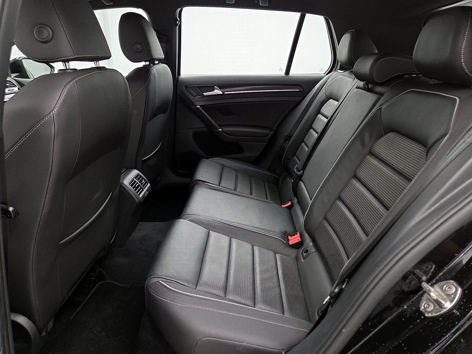 Thumbnail: 2019 Volkswagen Golf - 19