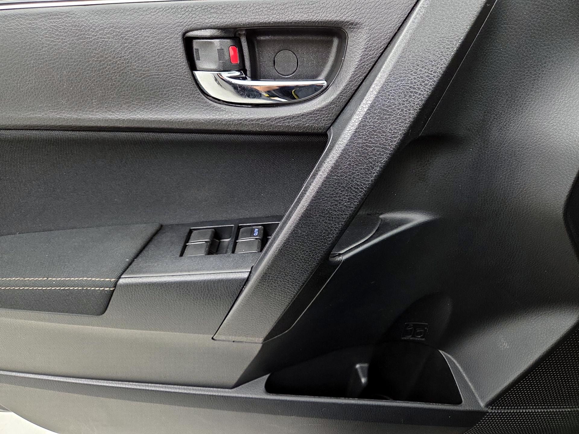 Thumbnail: 2019 Toyota Corolla - 12