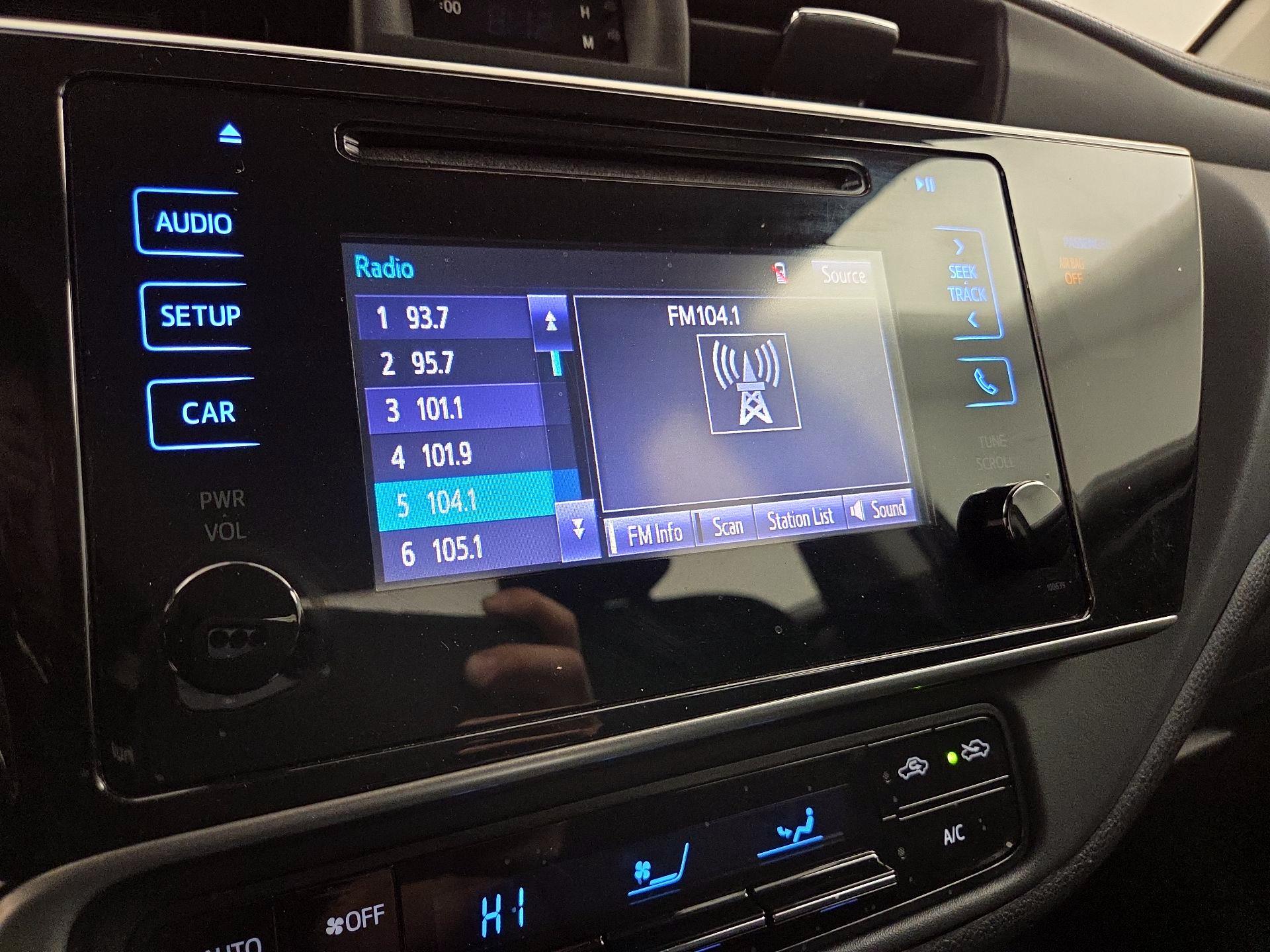 Thumbnail: 2019 Toyota Corolla - 15