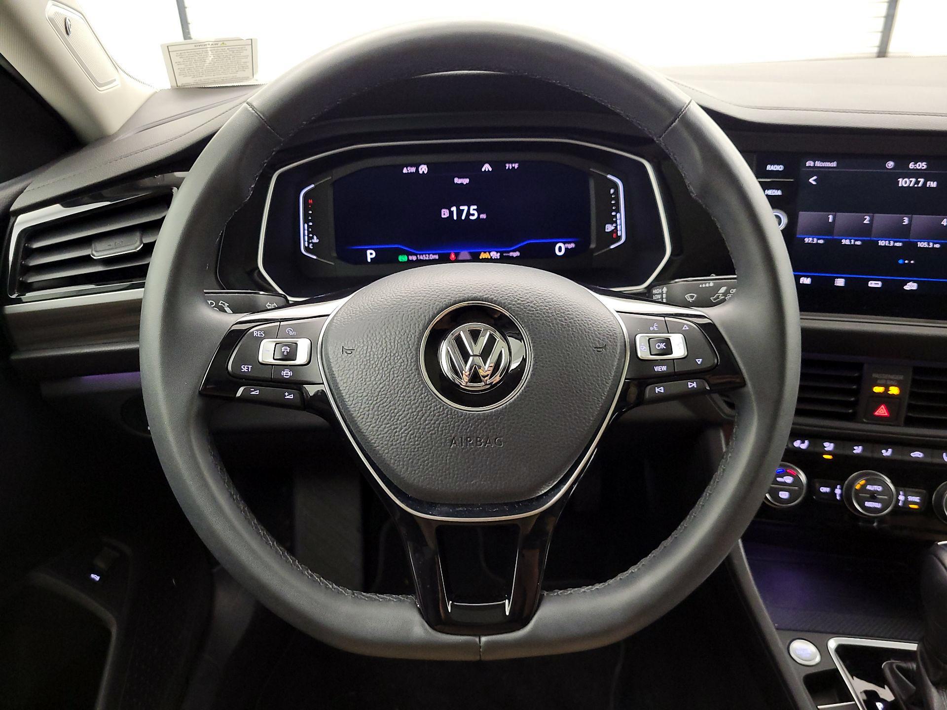 Thumbnail: 2020 Volkswagen Jetta - 10