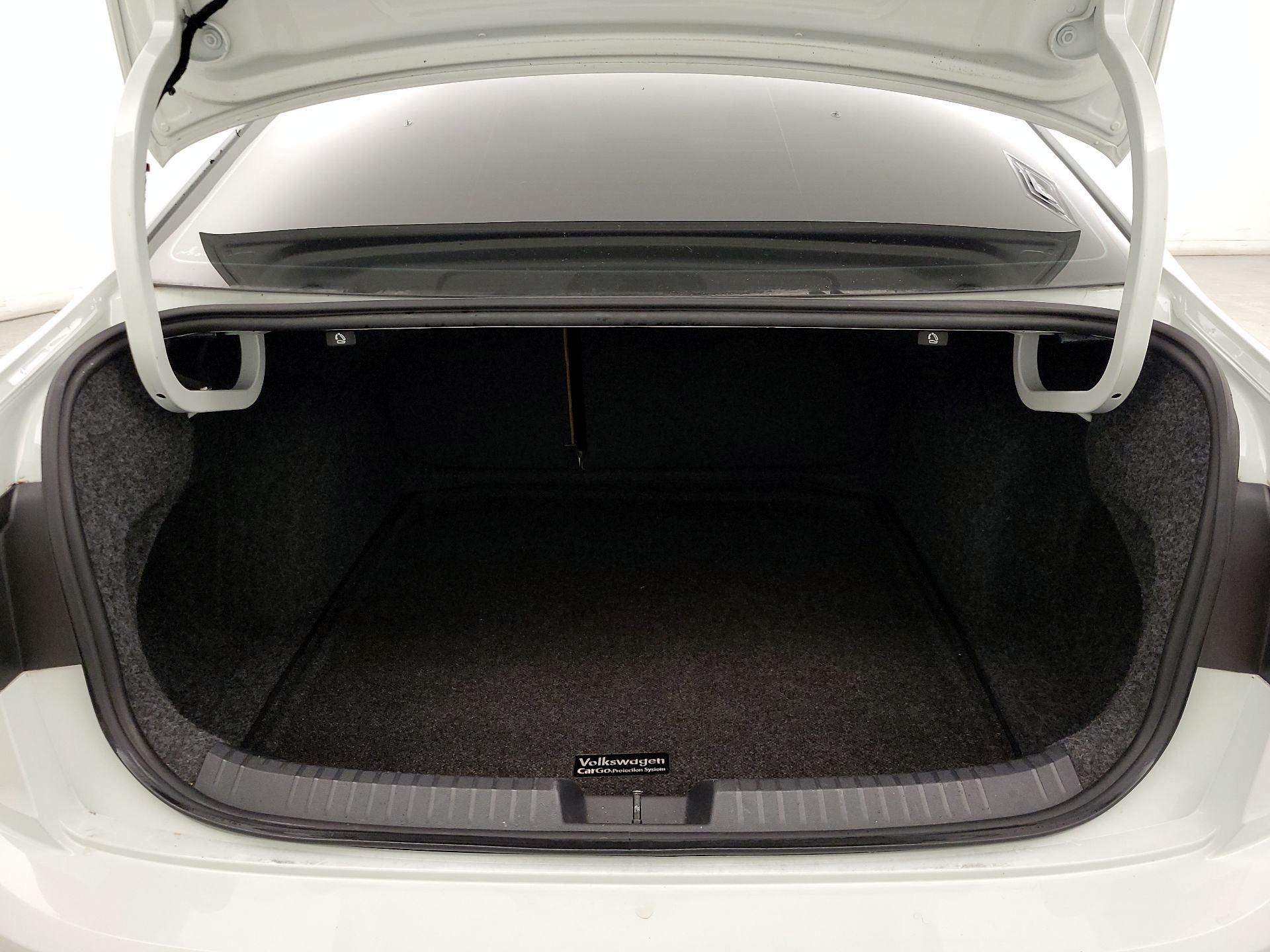 Thumbnail: 2020 Volkswagen Jetta - 20