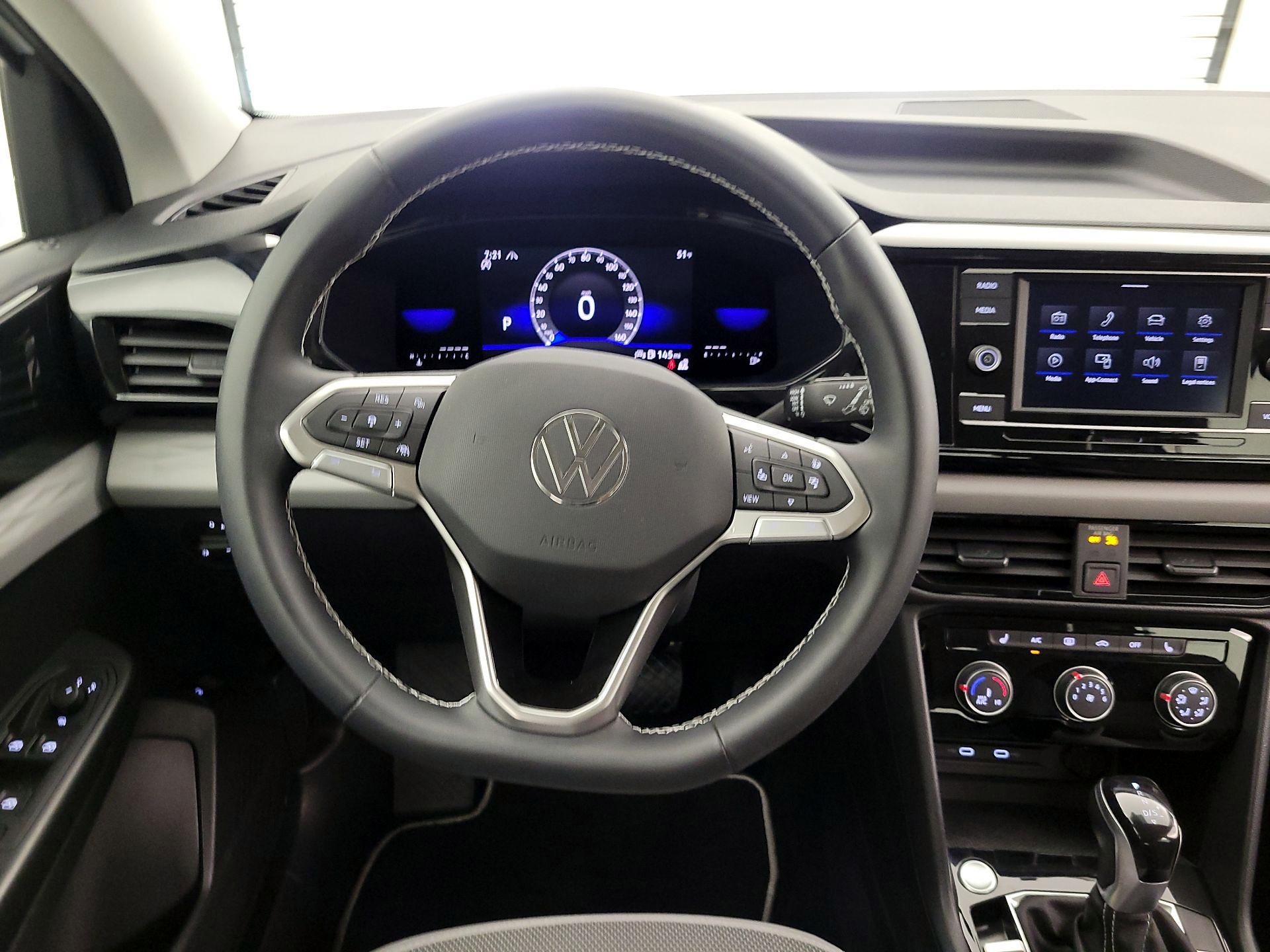 Thumbnail: 2023 Volkswagen Taos - 10