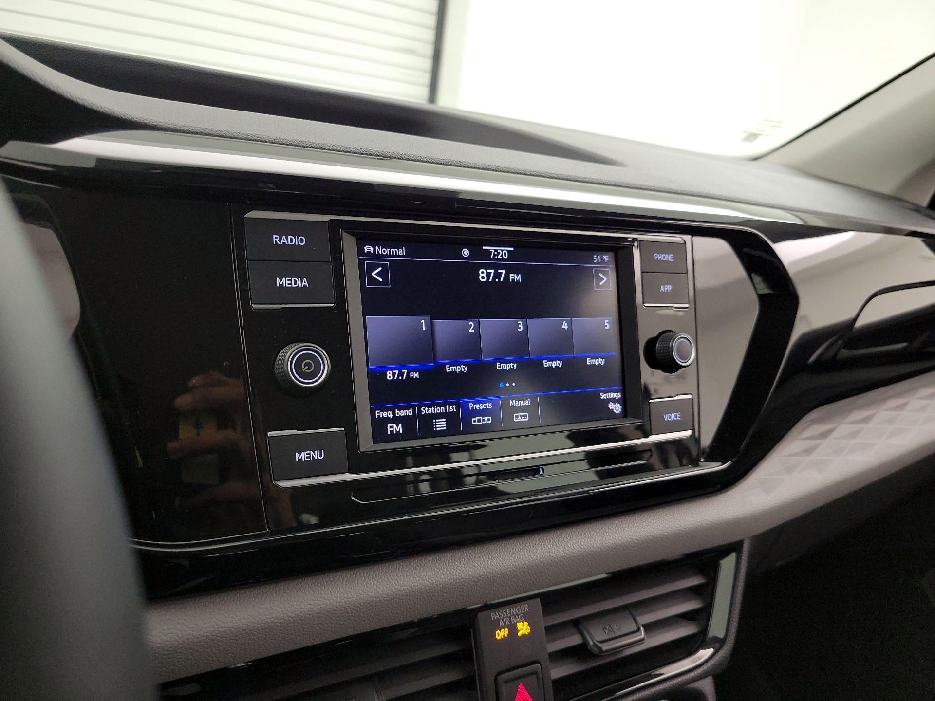 Thumbnail: 2023 Volkswagen Taos - 15