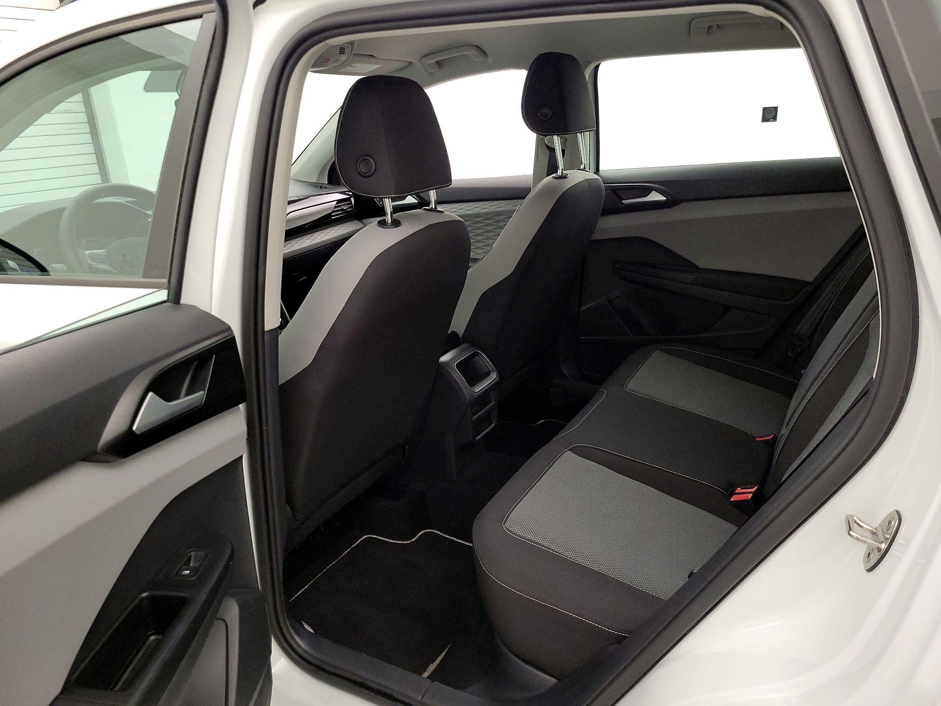 Thumbnail: 2023 Volkswagen Taos - 19