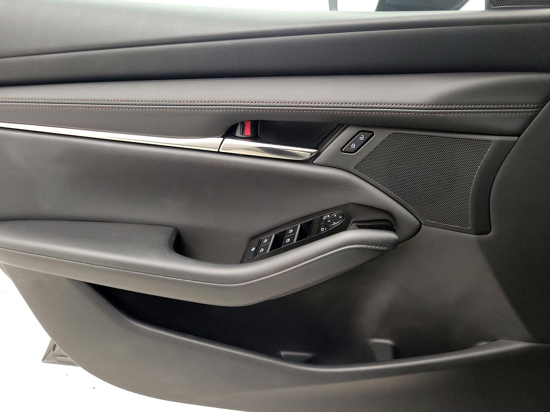 Thumbnail: 2022 Mazda Mazda3 - 12