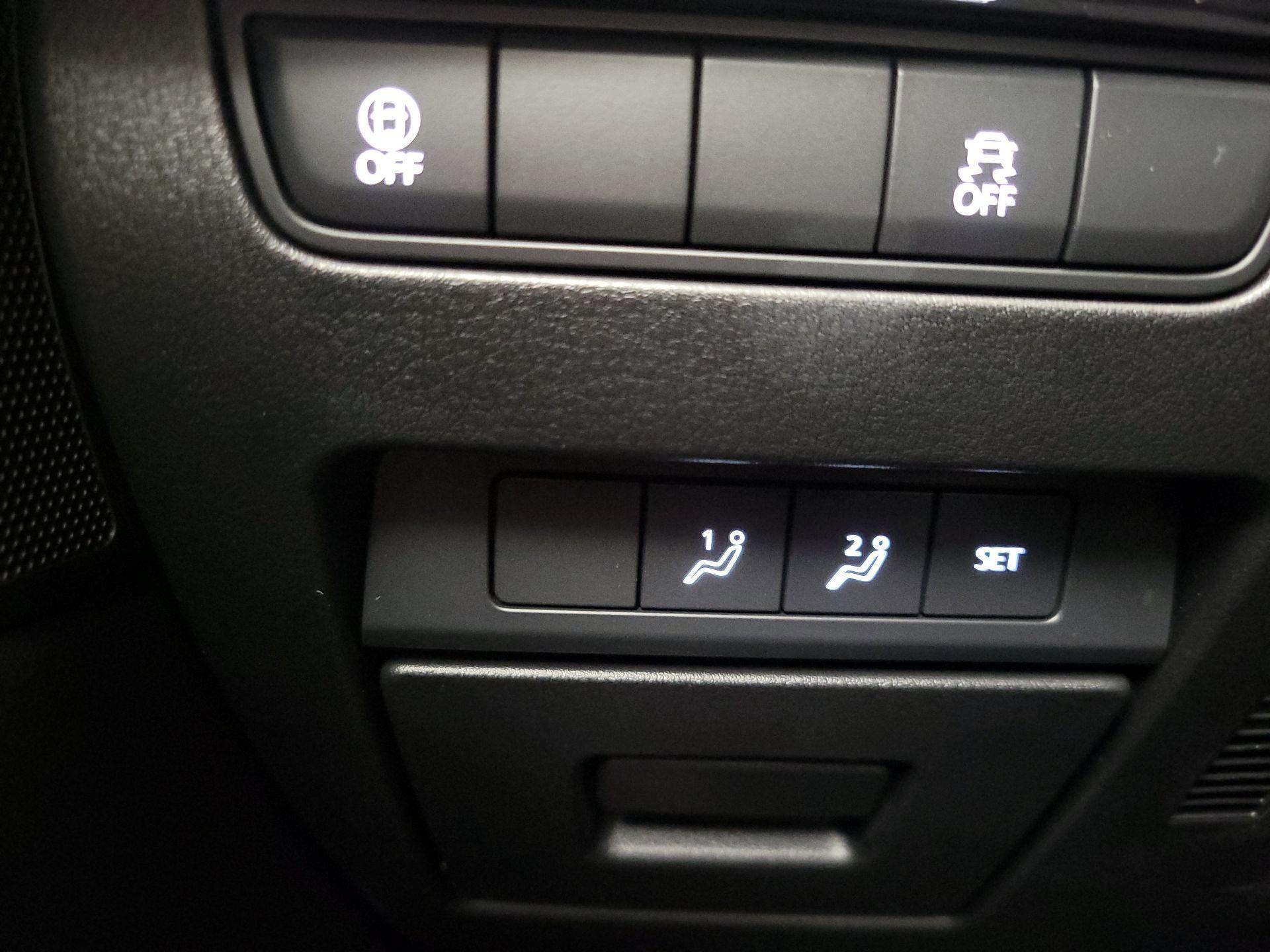 Thumbnail: 2022 Mazda Mazda3 - 13