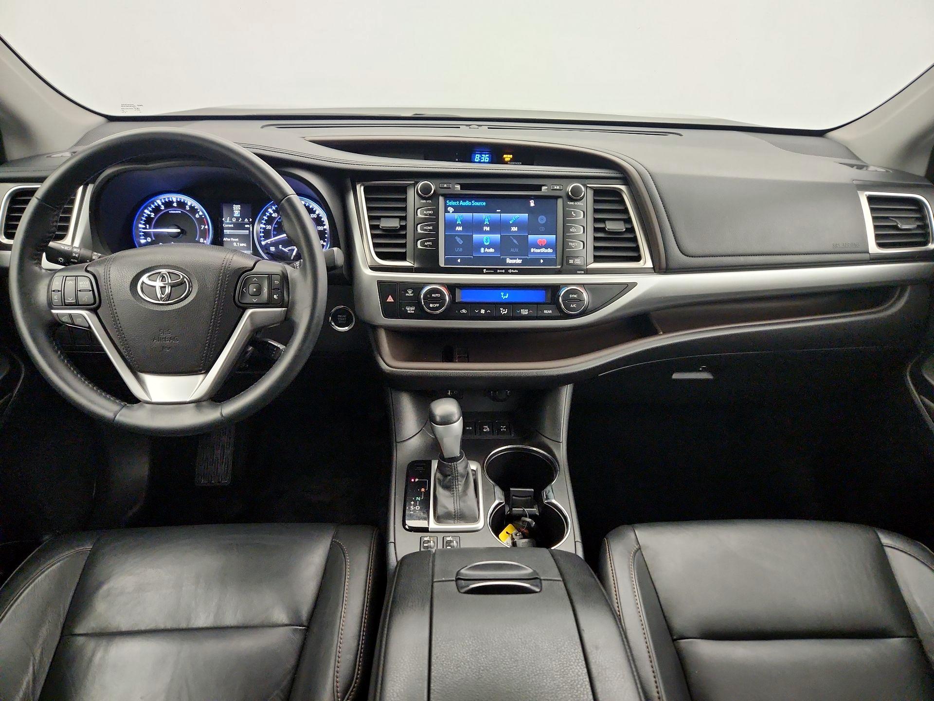 Thumbnail: 2016 Toyota Highlander - 9