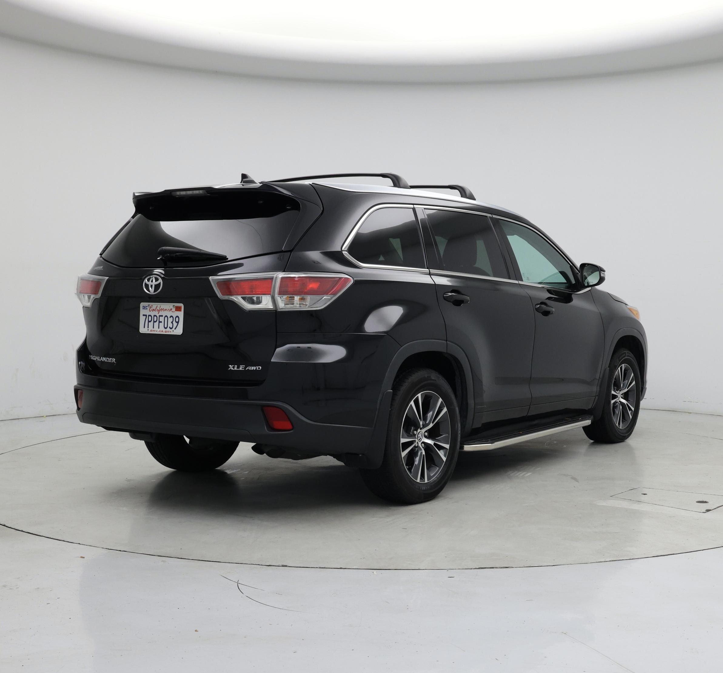 Thumbnail: 2016 Toyota Highlander - 8