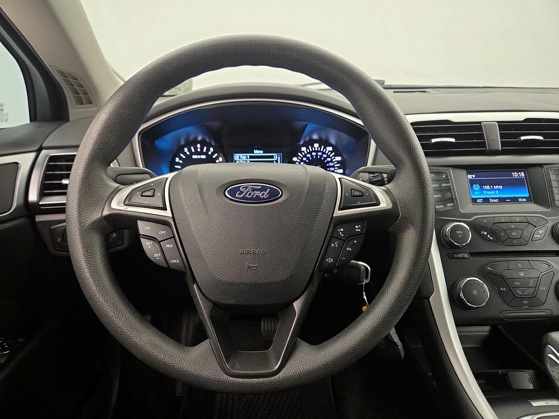 Thumbnail: 2015 Ford Fusion - 10