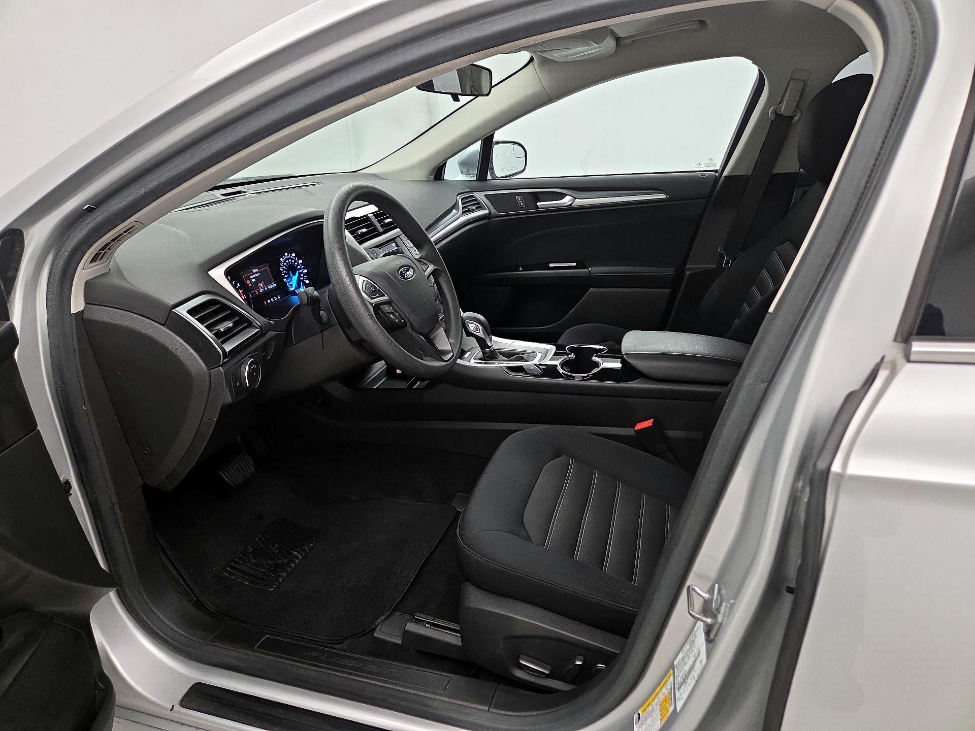 Thumbnail: 2015 Ford Fusion - 11