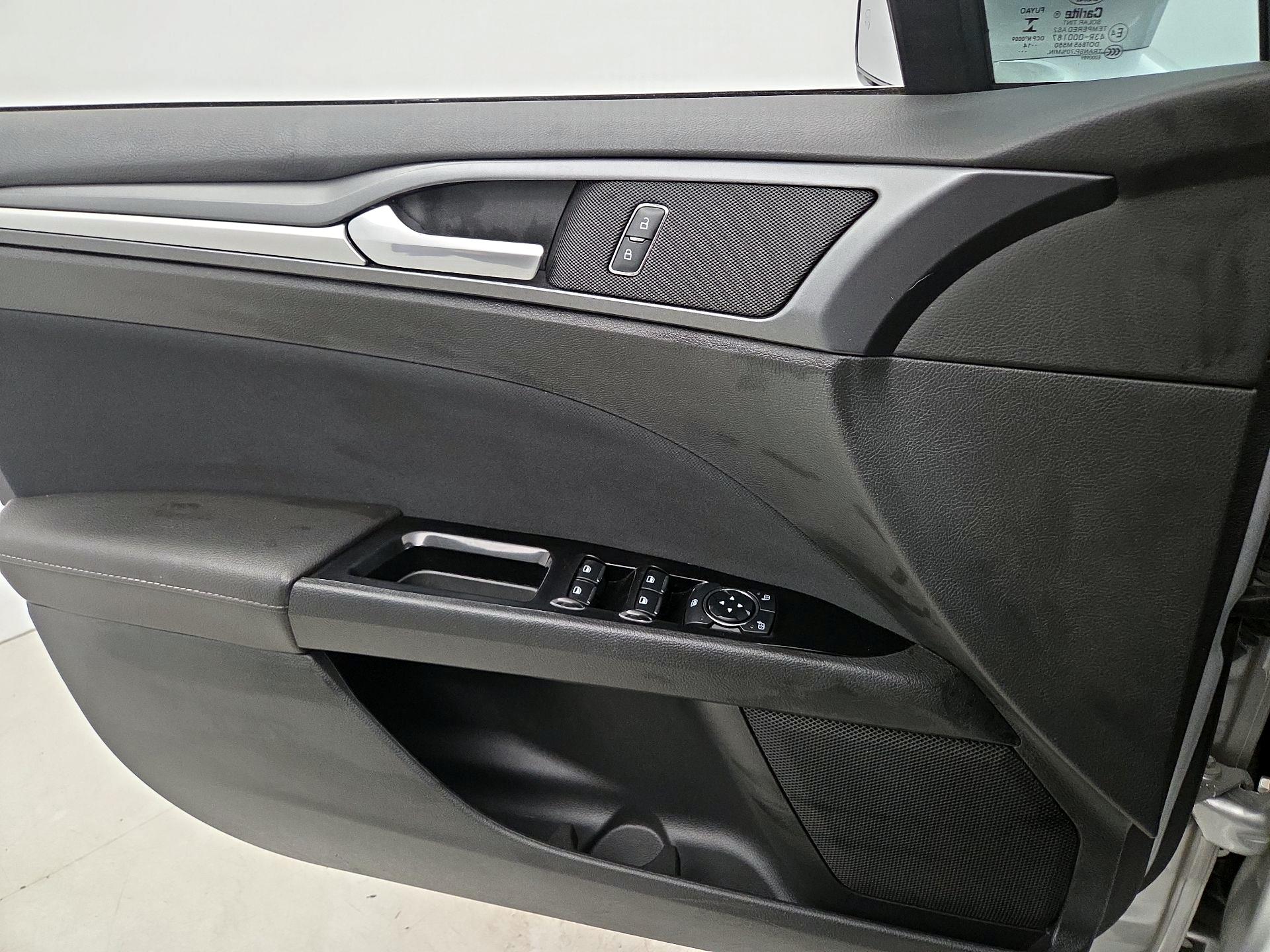 Thumbnail: 2015 Ford Fusion - 12