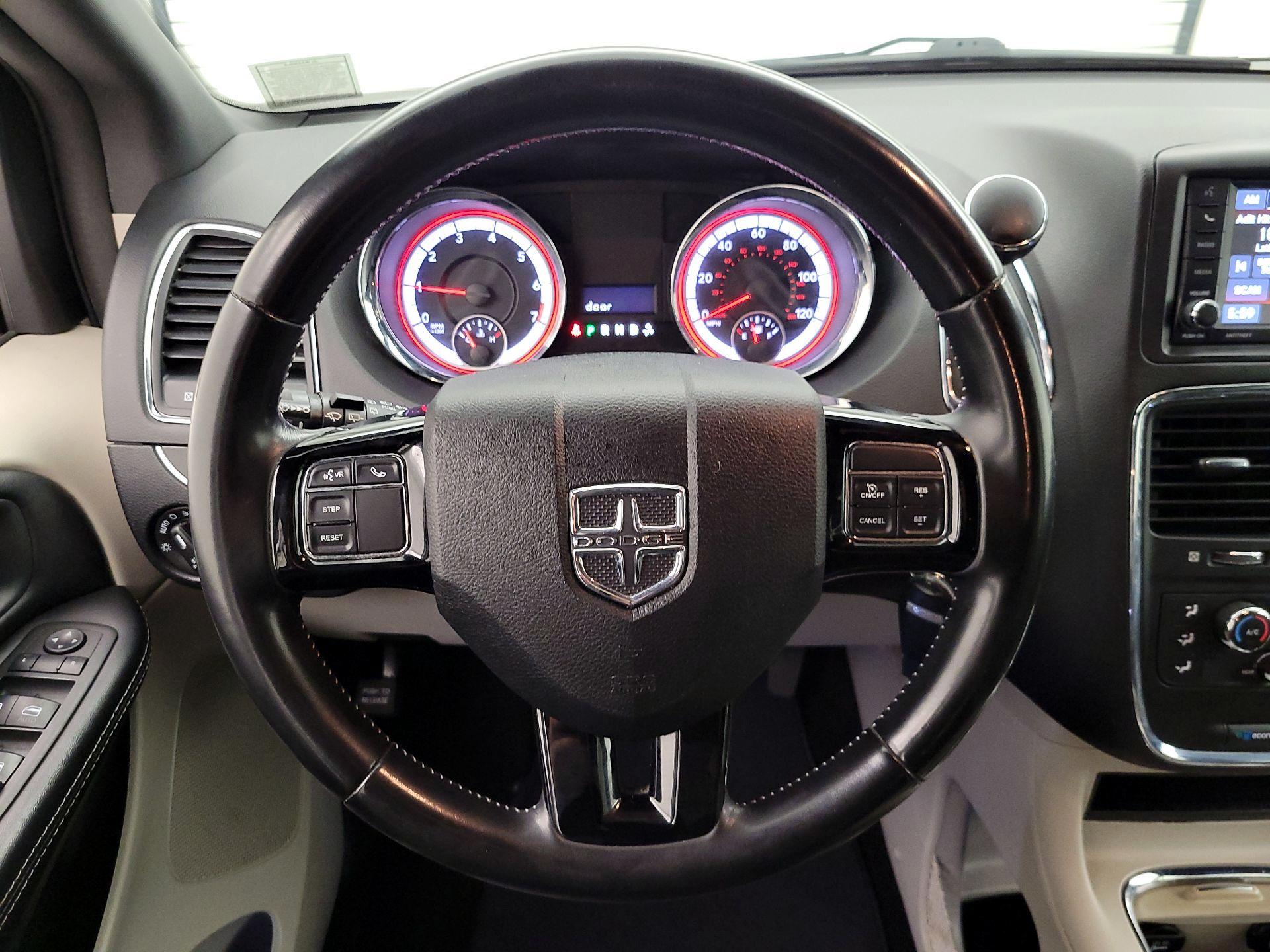 Thumbnail: 2019 Dodge Grand Caravan - 10