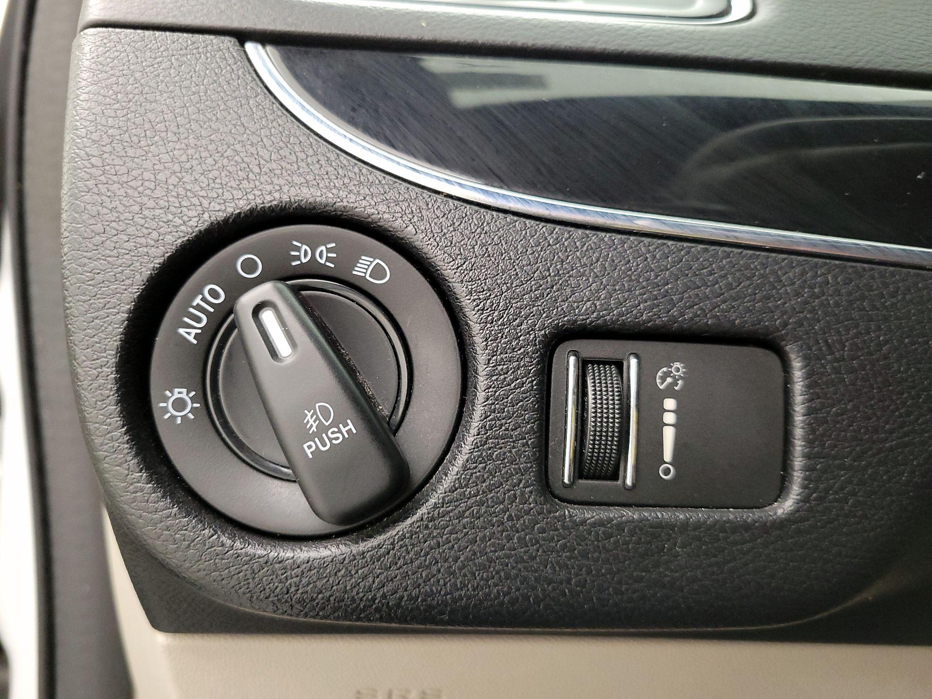 Thumbnail: 2019 Dodge Grand Caravan - 13