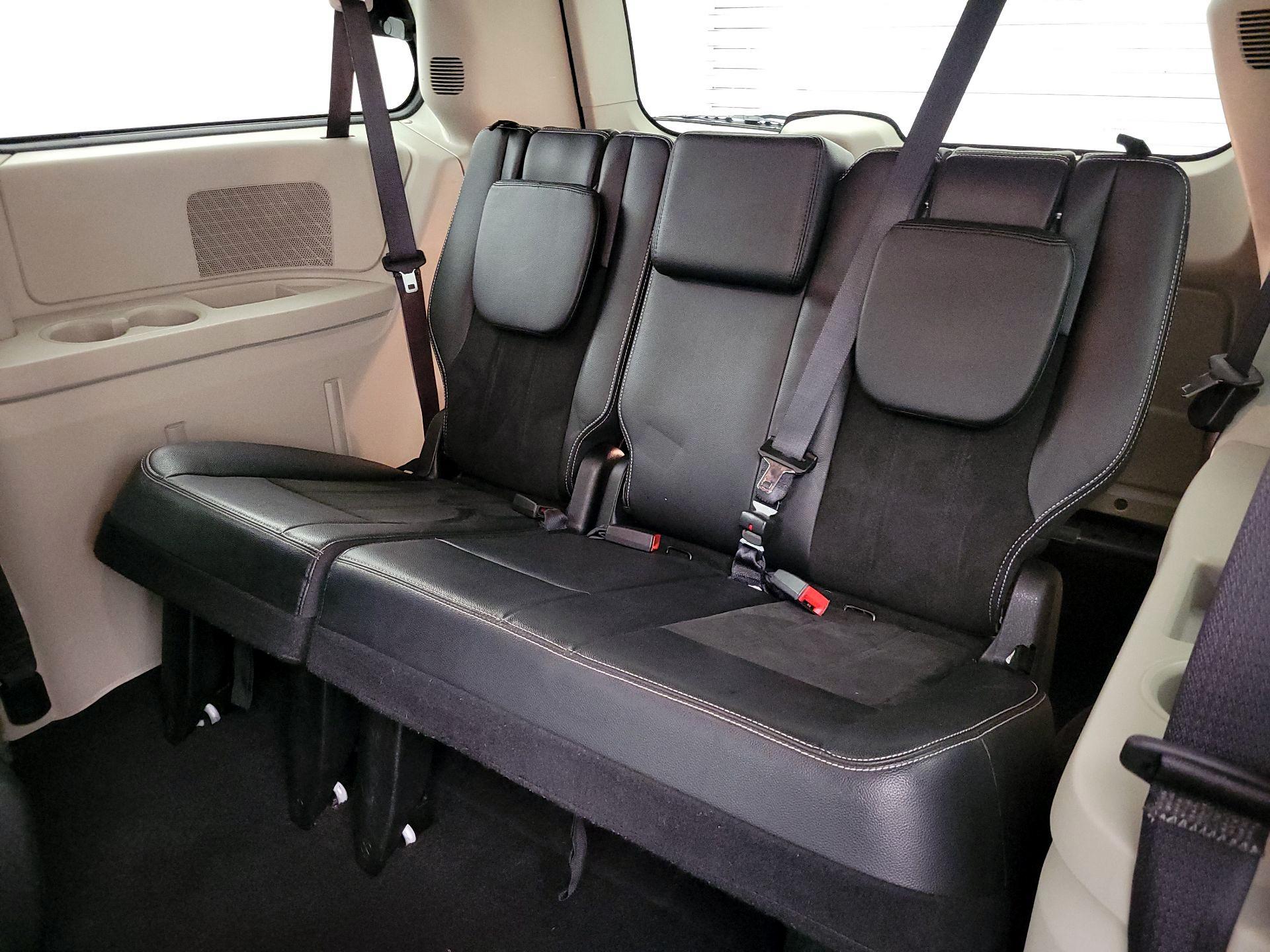 Thumbnail: 2019 Dodge Grand Caravan - 20