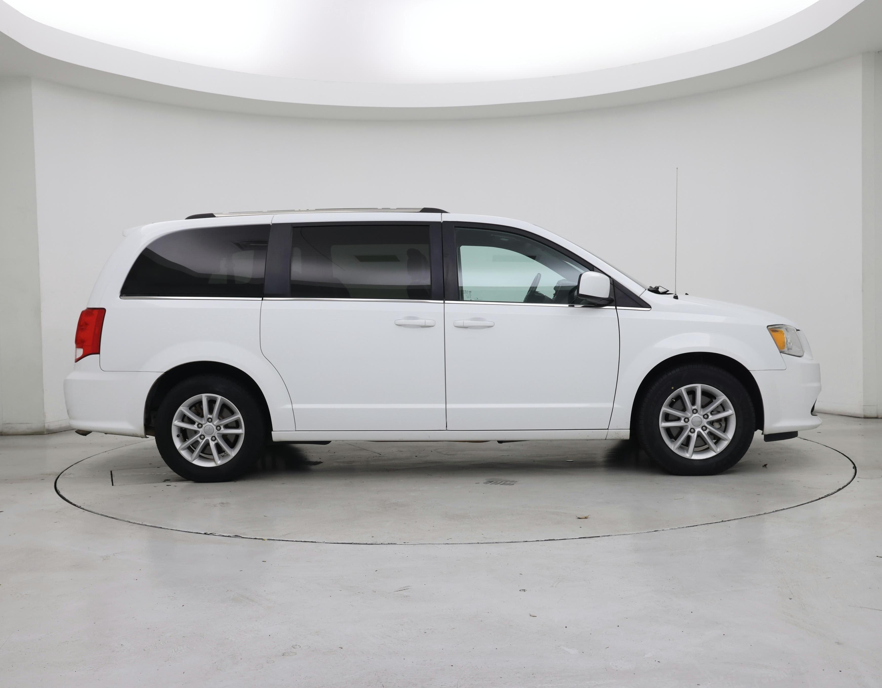 Thumbnail: 2019 Dodge Grand Caravan - 7