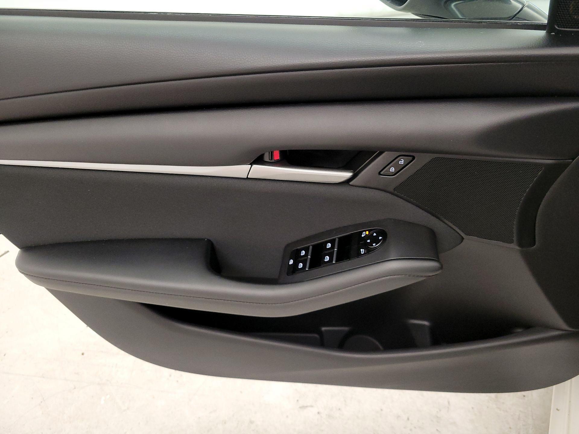 Thumbnail: 2022 Mazda Mazda3 - 12