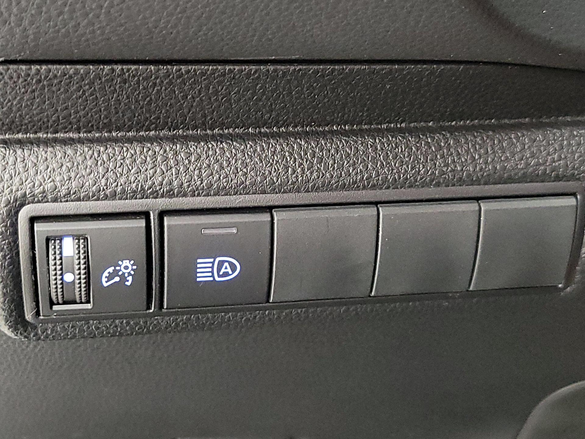 Thumbnail: 2022 Toyota Corolla - 13