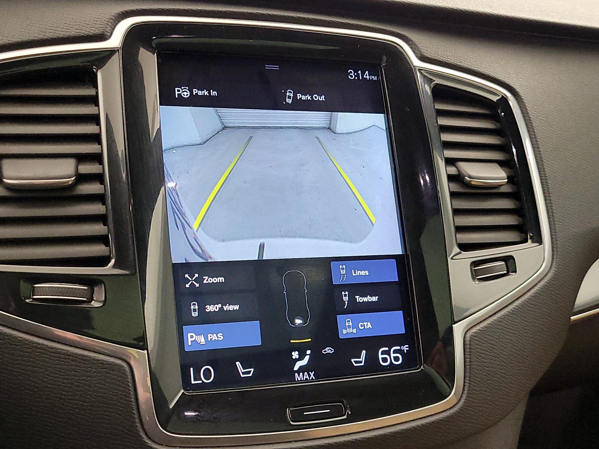 Thumbnail: 2018 Volvo XC90 - 15