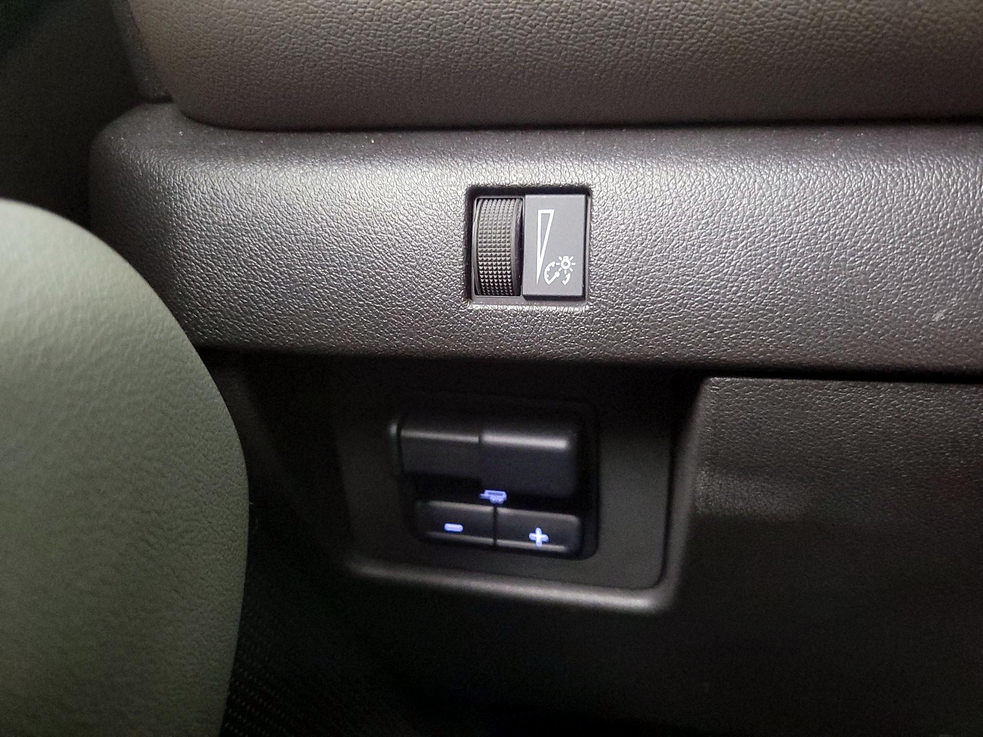 Thumbnail: 2024 Chevrolet Colorado - 13