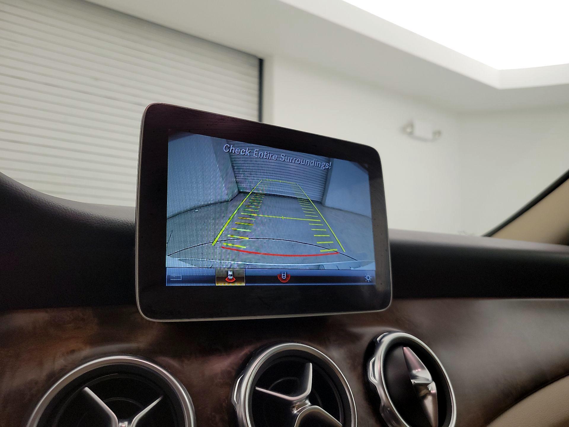 Thumbnail: 2019 Mercedes-Benz GLA - 14