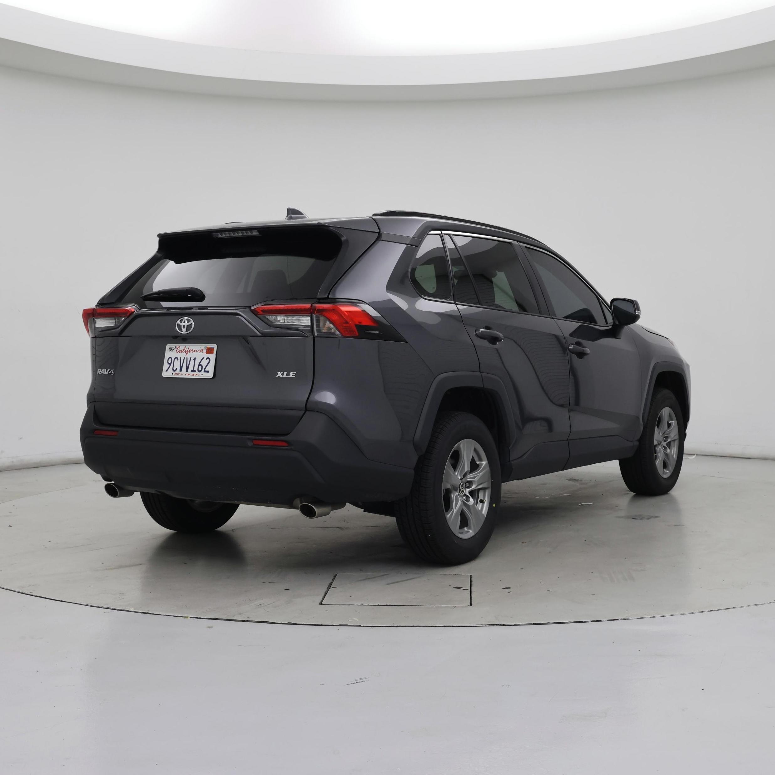 Thumbnail: 2022 Toyota RAV4 - 8