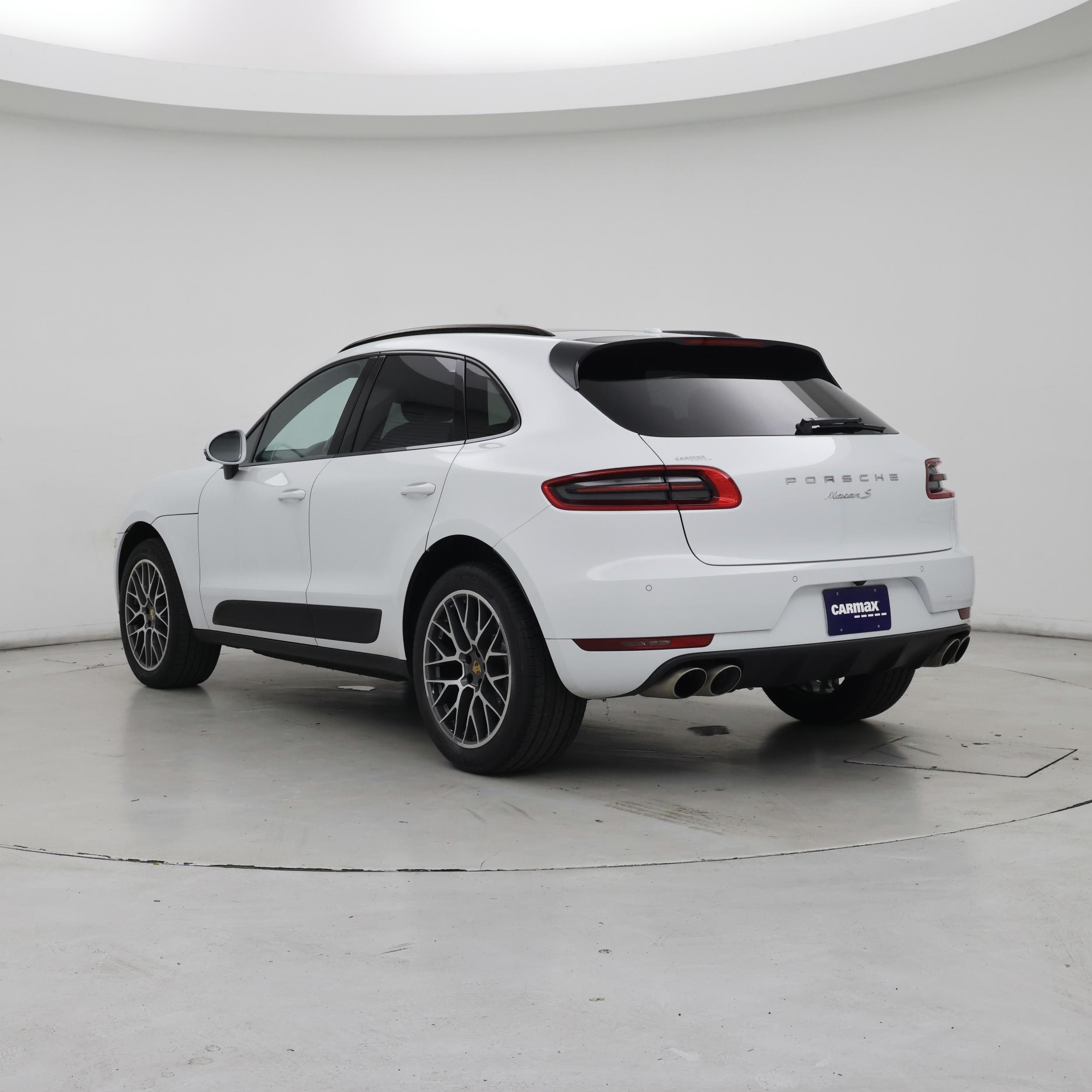 Thumbnail: 2017 Porsche Macan - 2