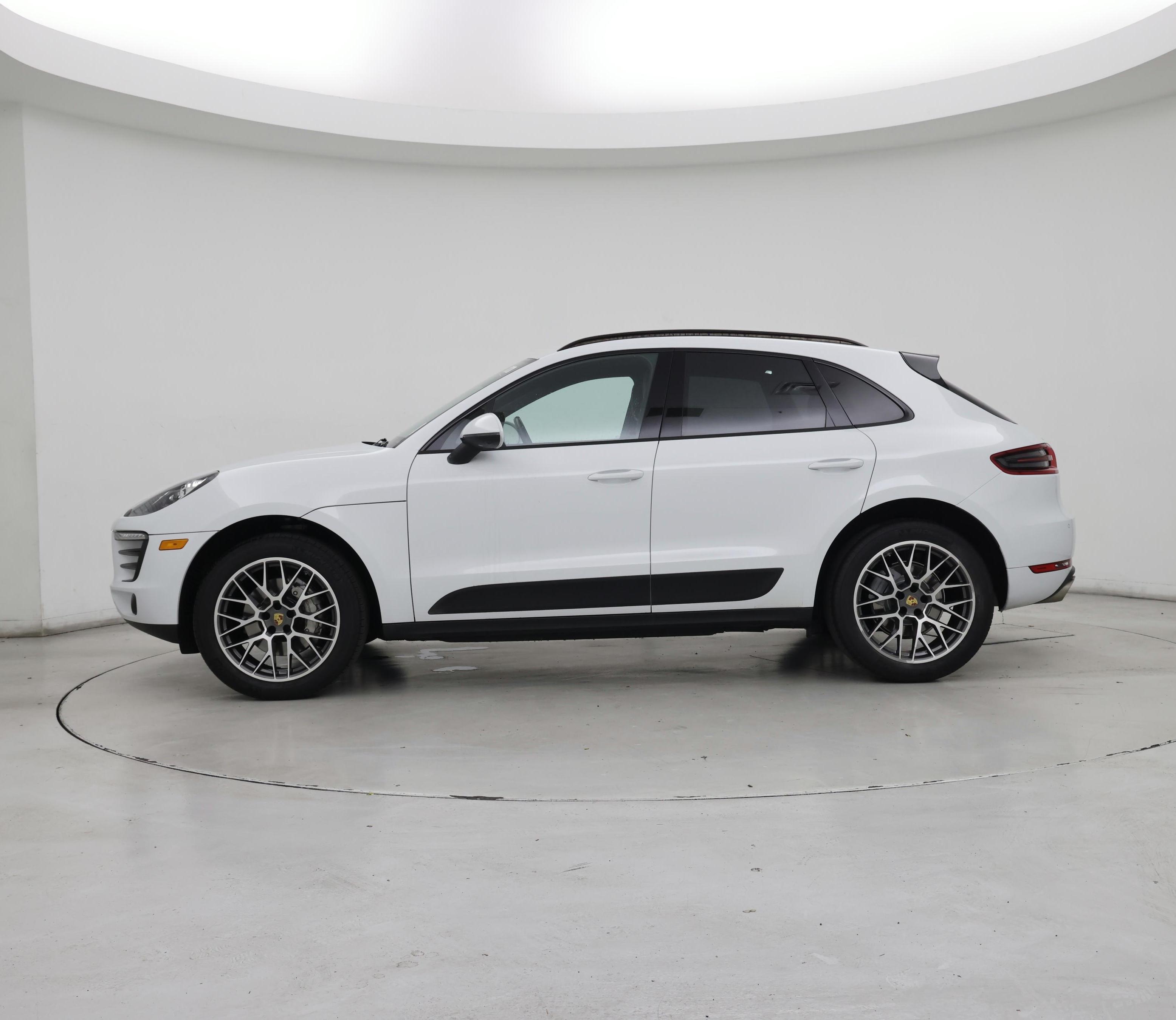 Thumbnail: 2017 Porsche Macan - 3