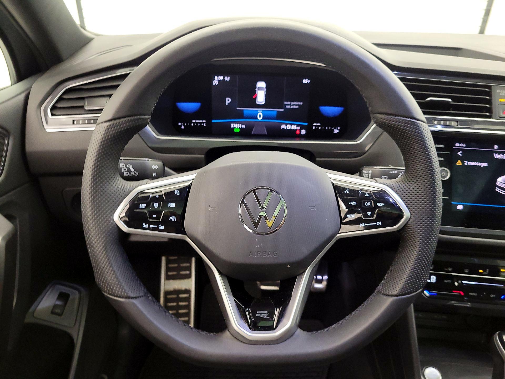 Thumbnail: 2022 Volkswagen Tiguan - 10