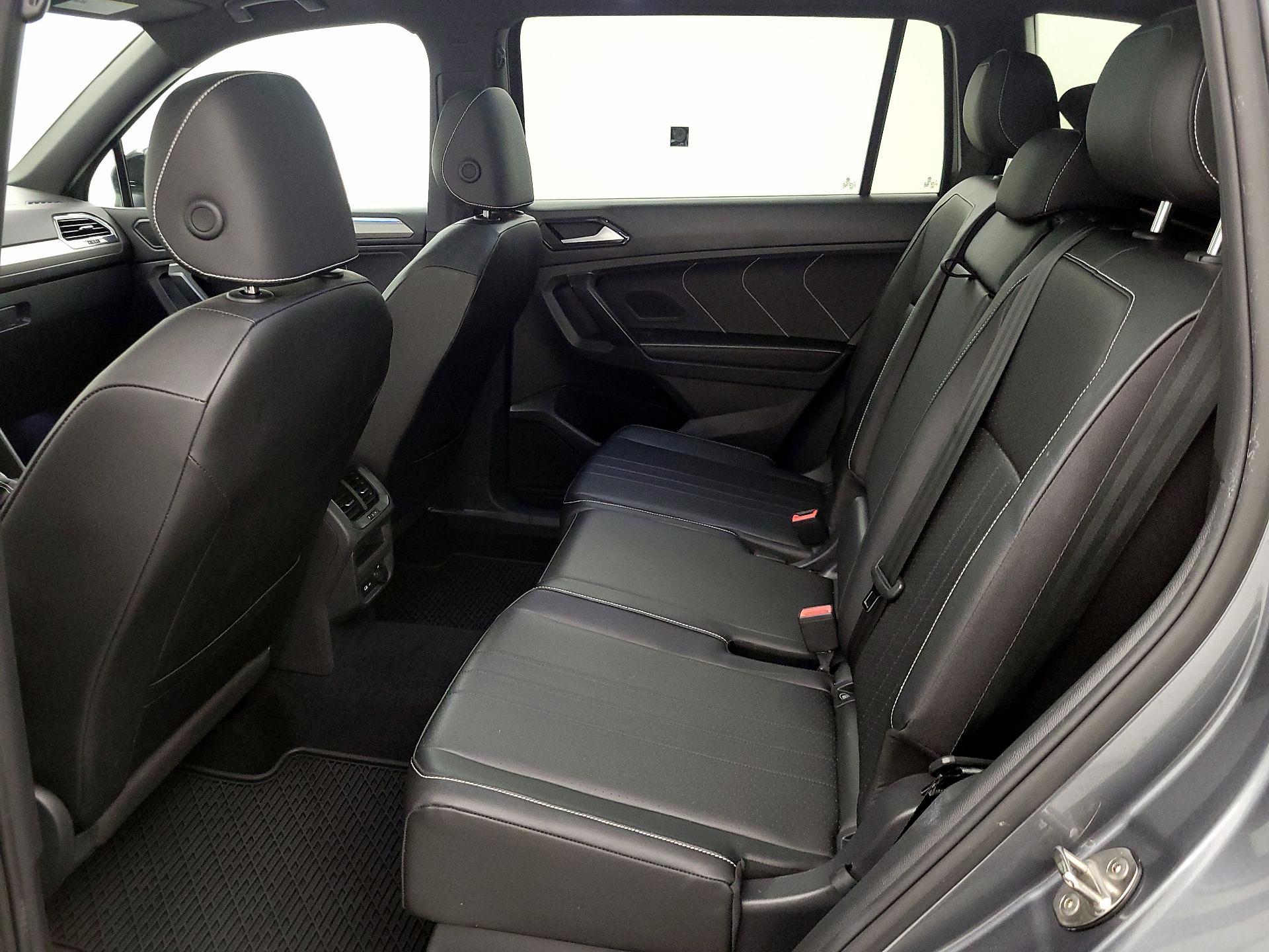 Thumbnail: 2022 Volkswagen Tiguan - 20