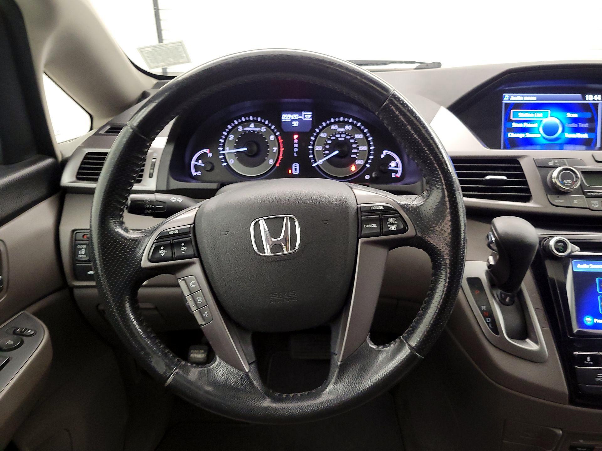 Thumbnail: 2015 Honda Odyssey - 10