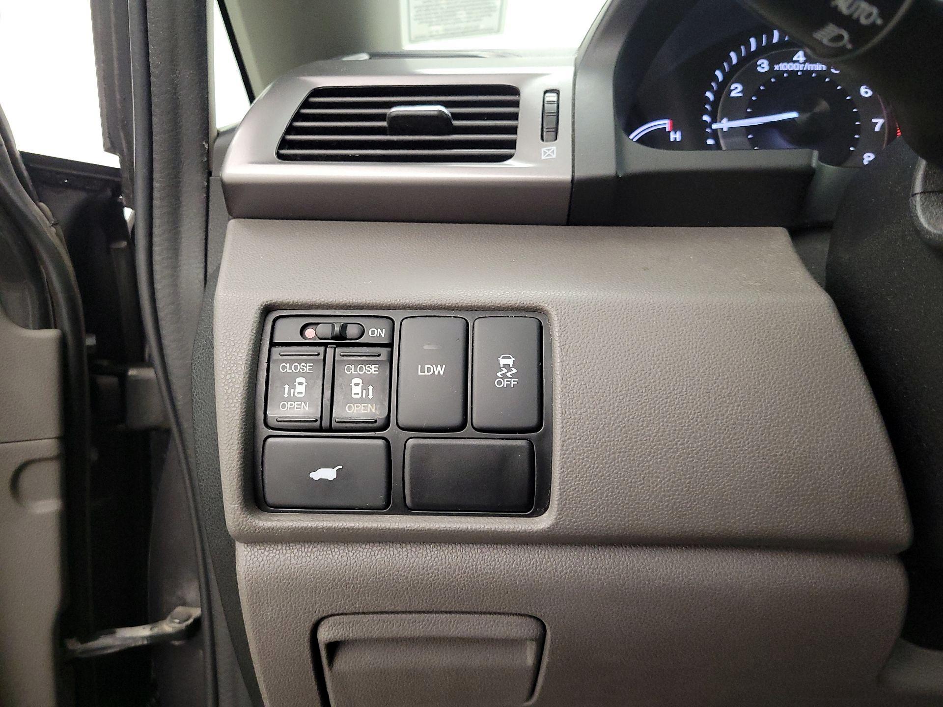 Thumbnail: 2015 Honda Odyssey - 13