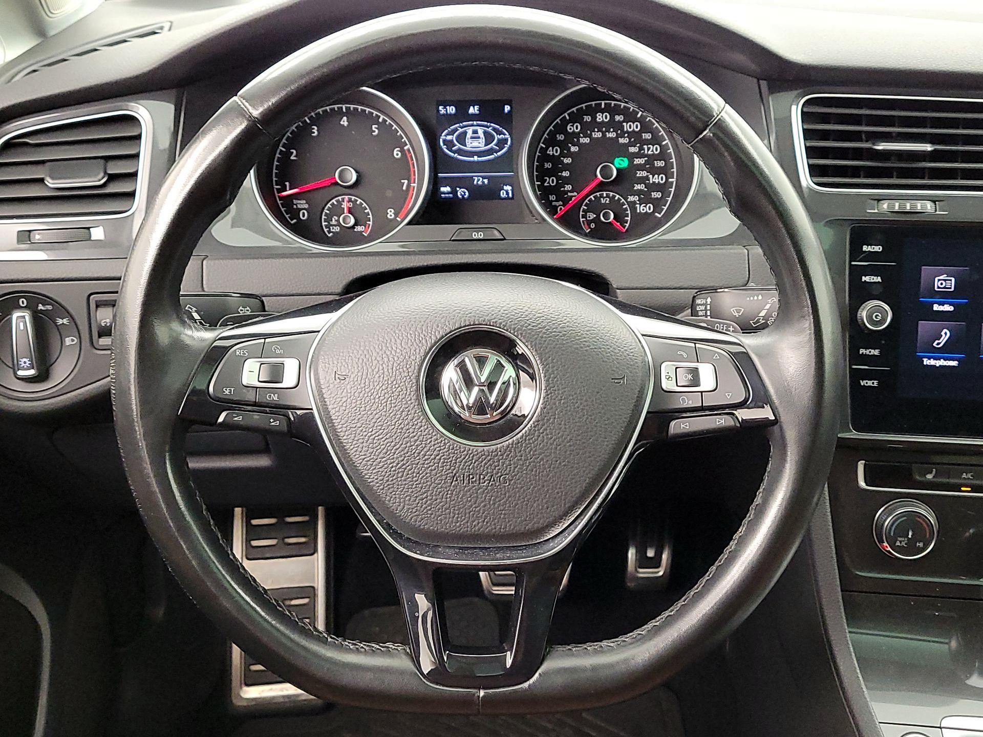 Thumbnail: 2018 Volkswagen Golf - 10