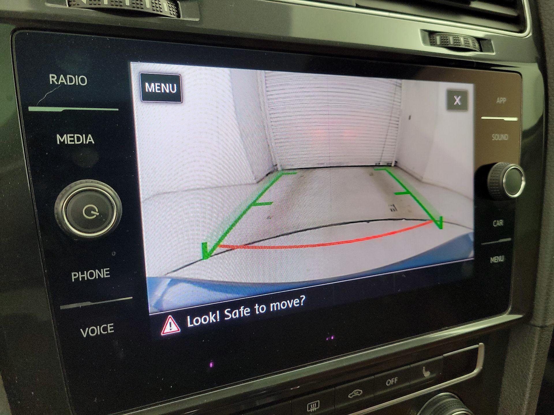 Thumbnail: 2018 Volkswagen Golf - 14