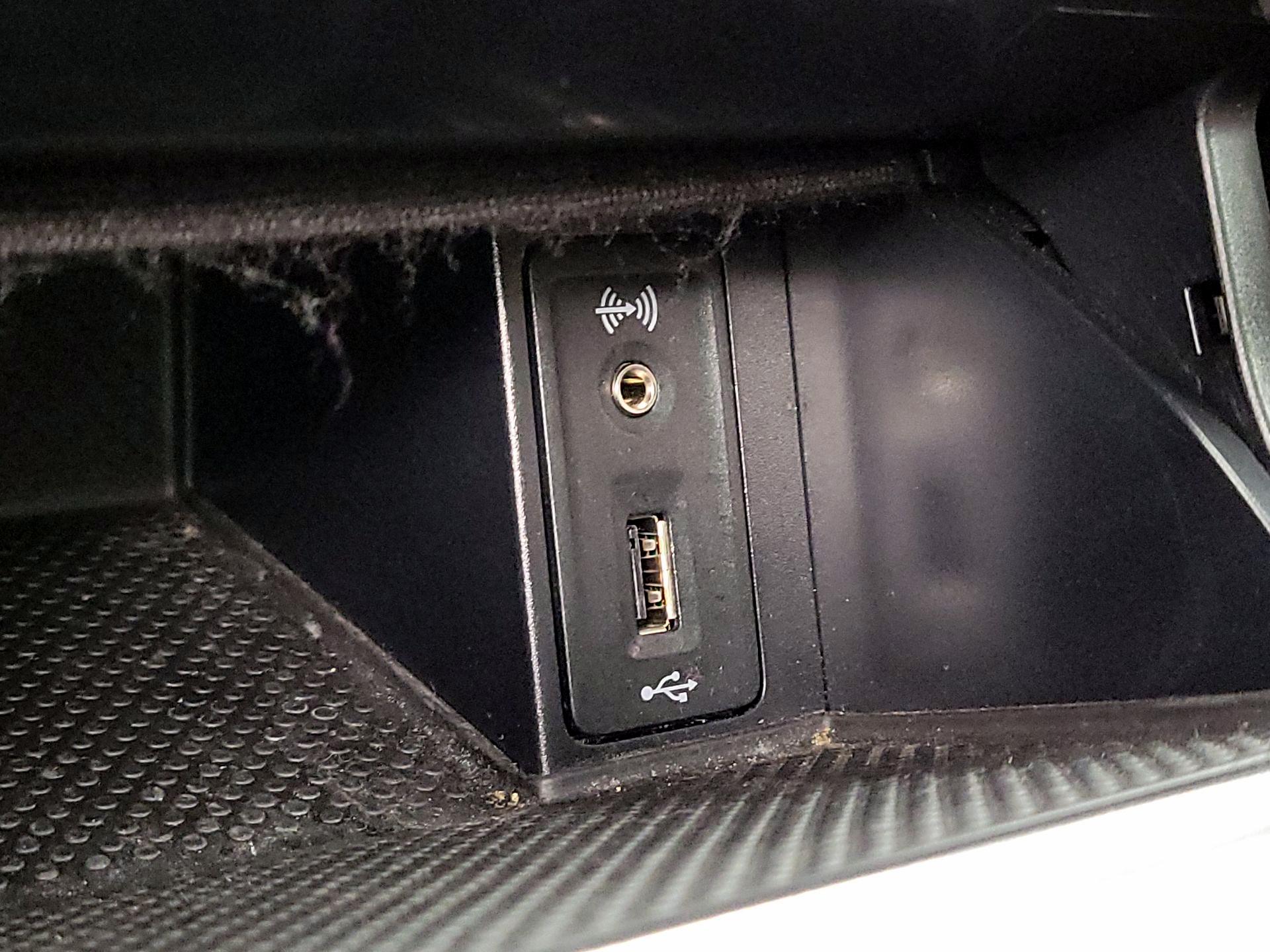 Thumbnail: 2018 Volkswagen Golf - 18