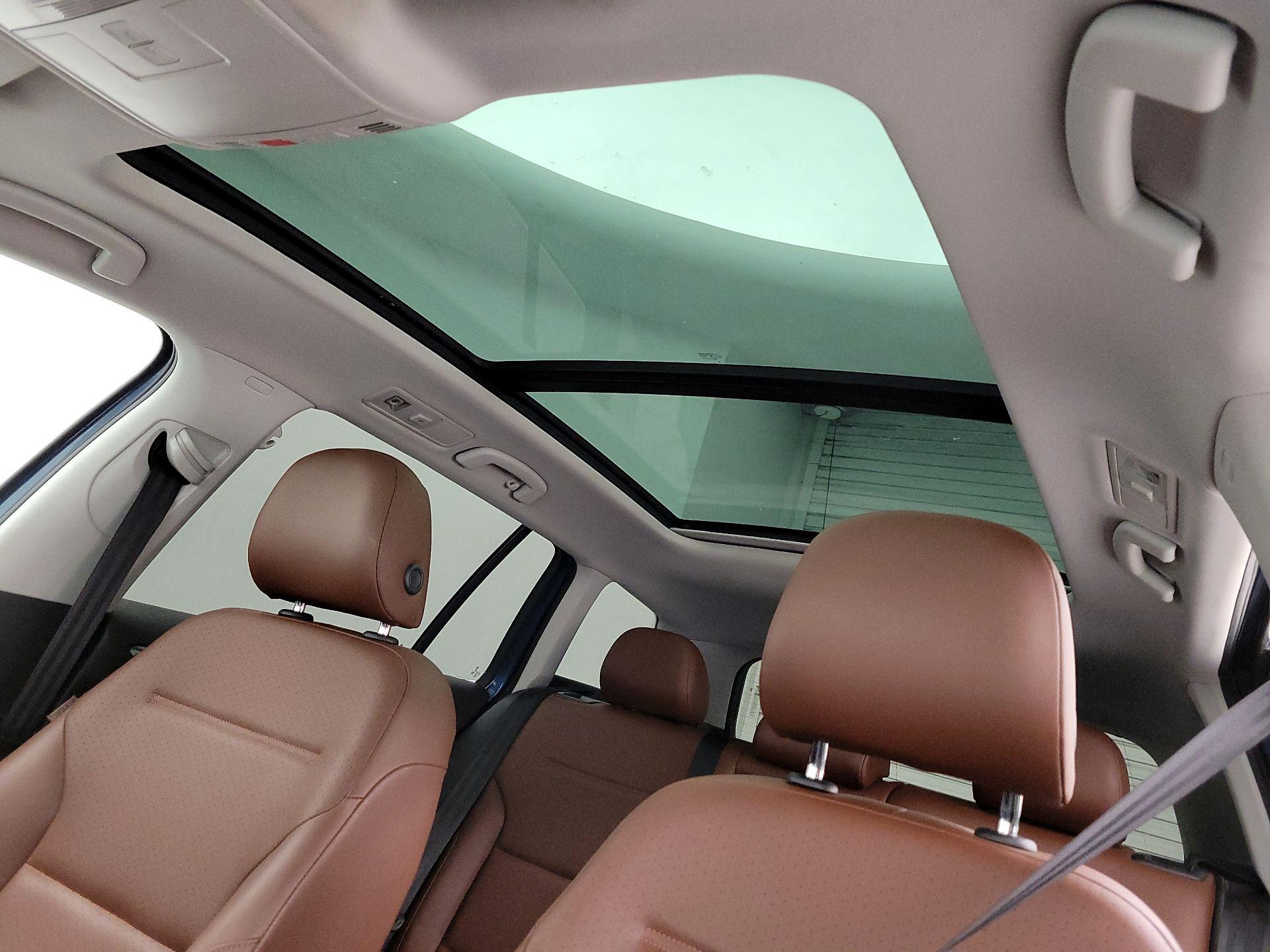 Thumbnail: 2018 Volkswagen Golf - 19