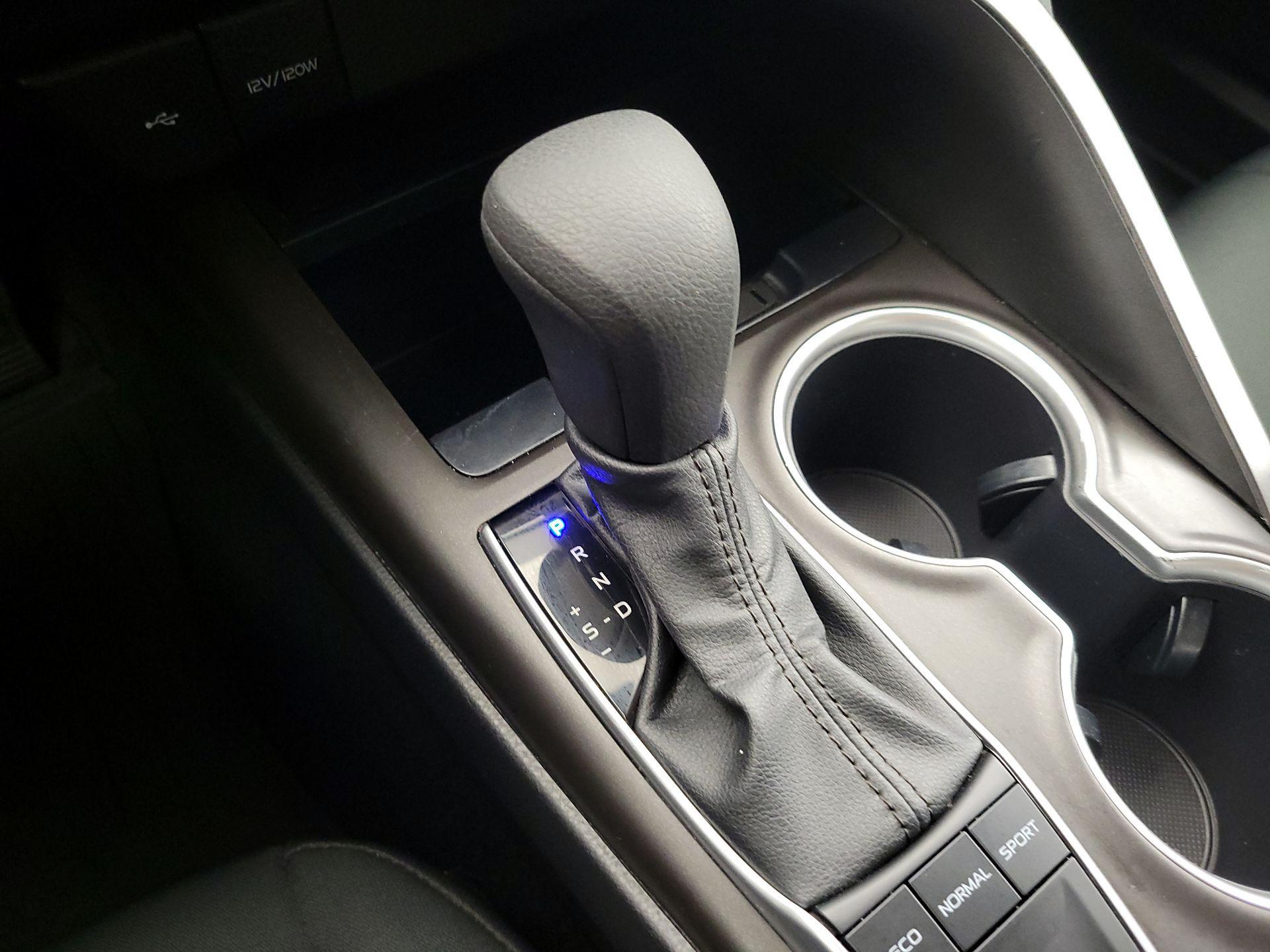 Thumbnail: 2023 Toyota Camry - 17