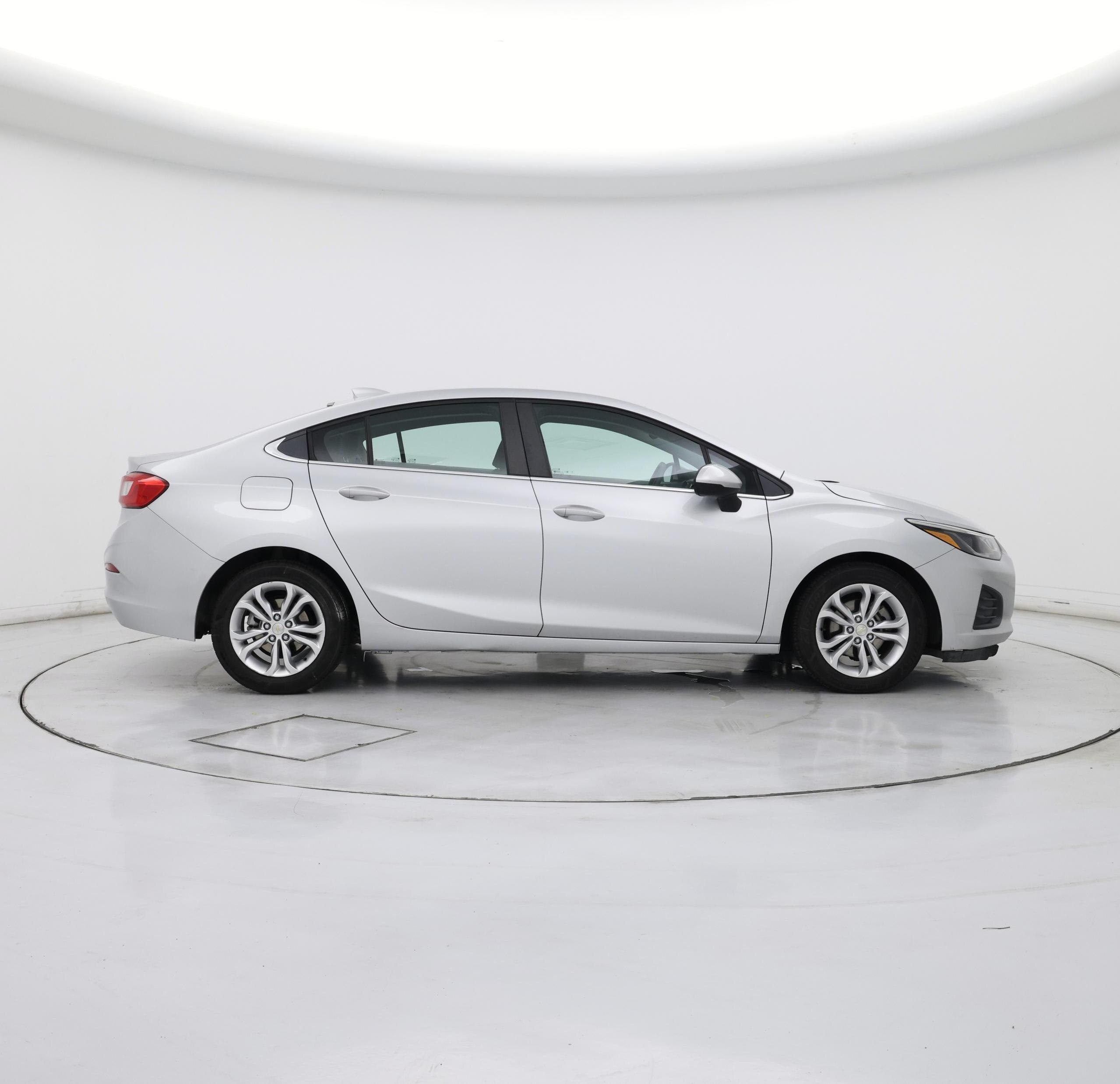 Thumbnail: 2019 Chevrolet Cruze - 7