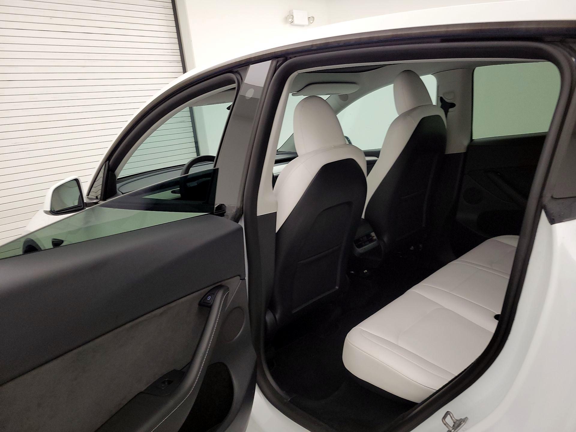 Thumbnail: 2023 Tesla Model Y - 20