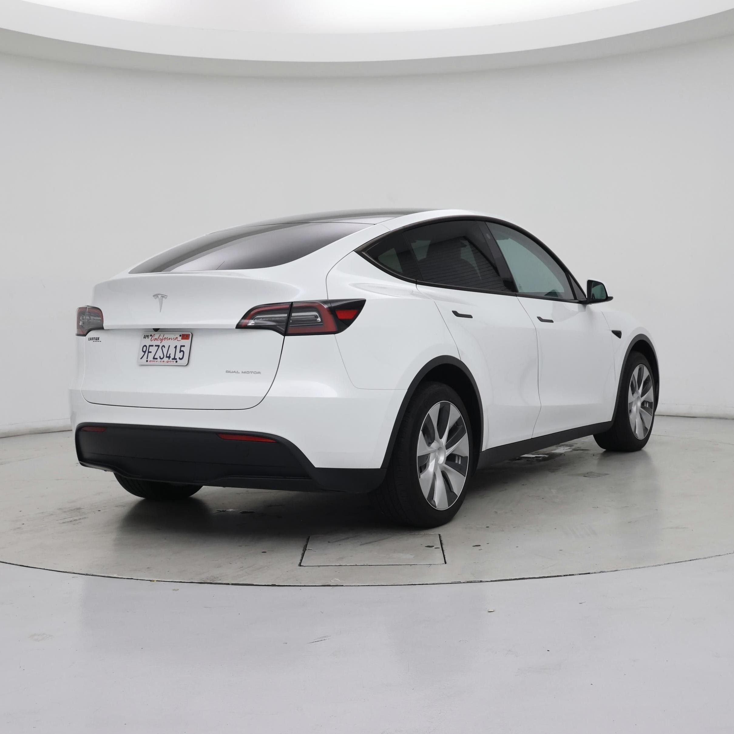 Thumbnail: 2023 Tesla Model Y - 8