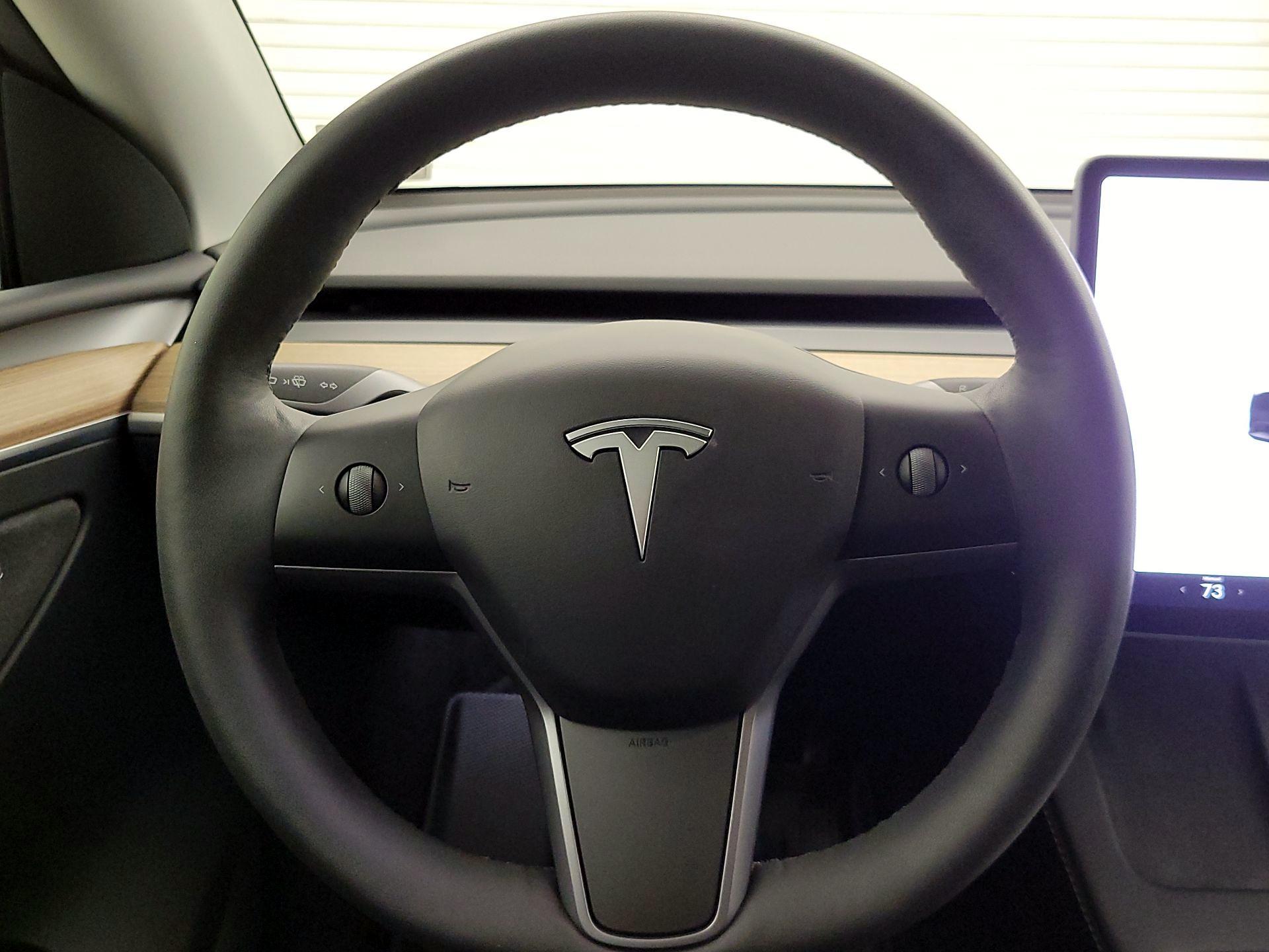 Thumbnail: 2023 Tesla Model Y - 10