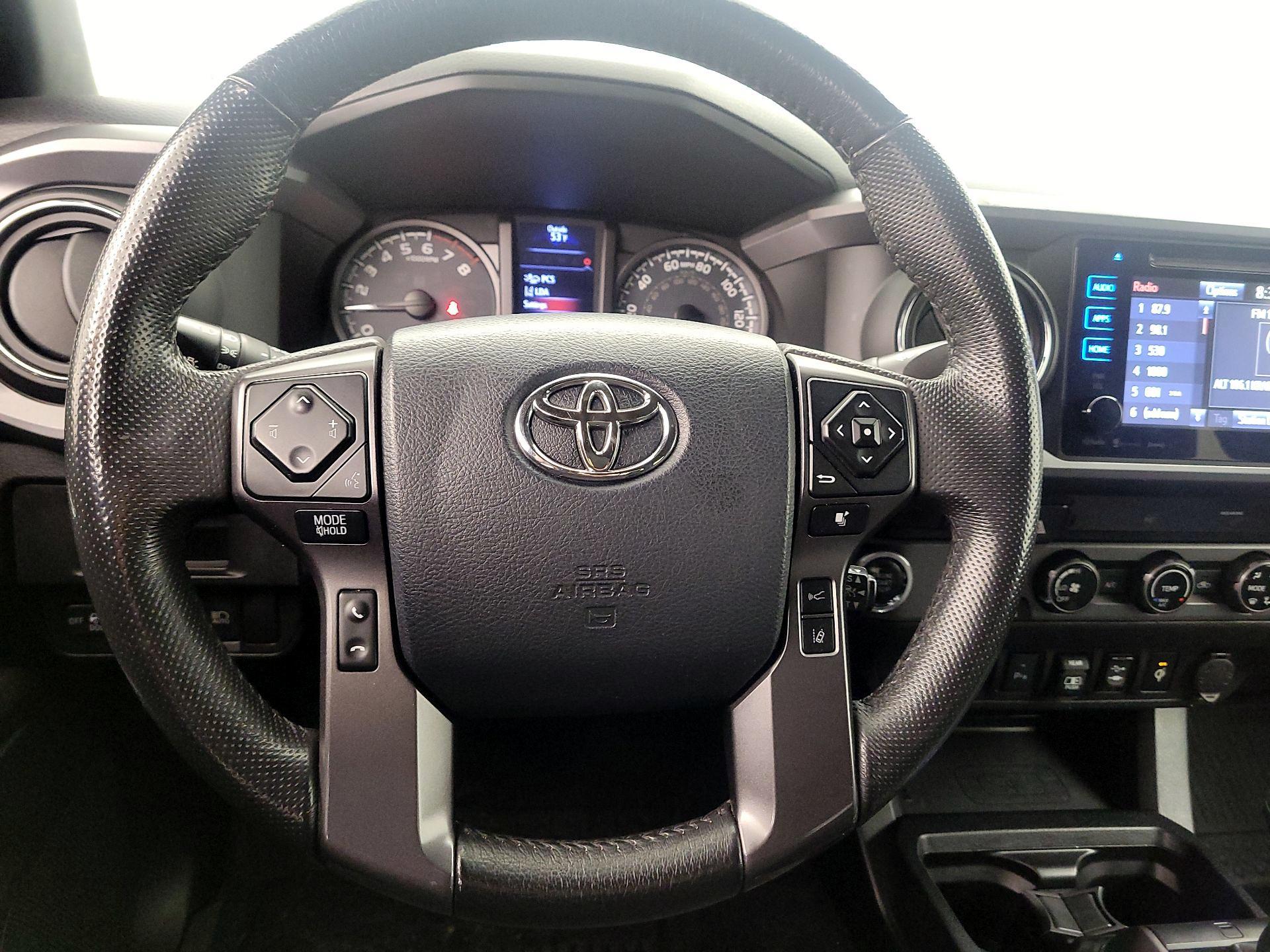 Thumbnail: 2018 Toyota Tacoma - 10