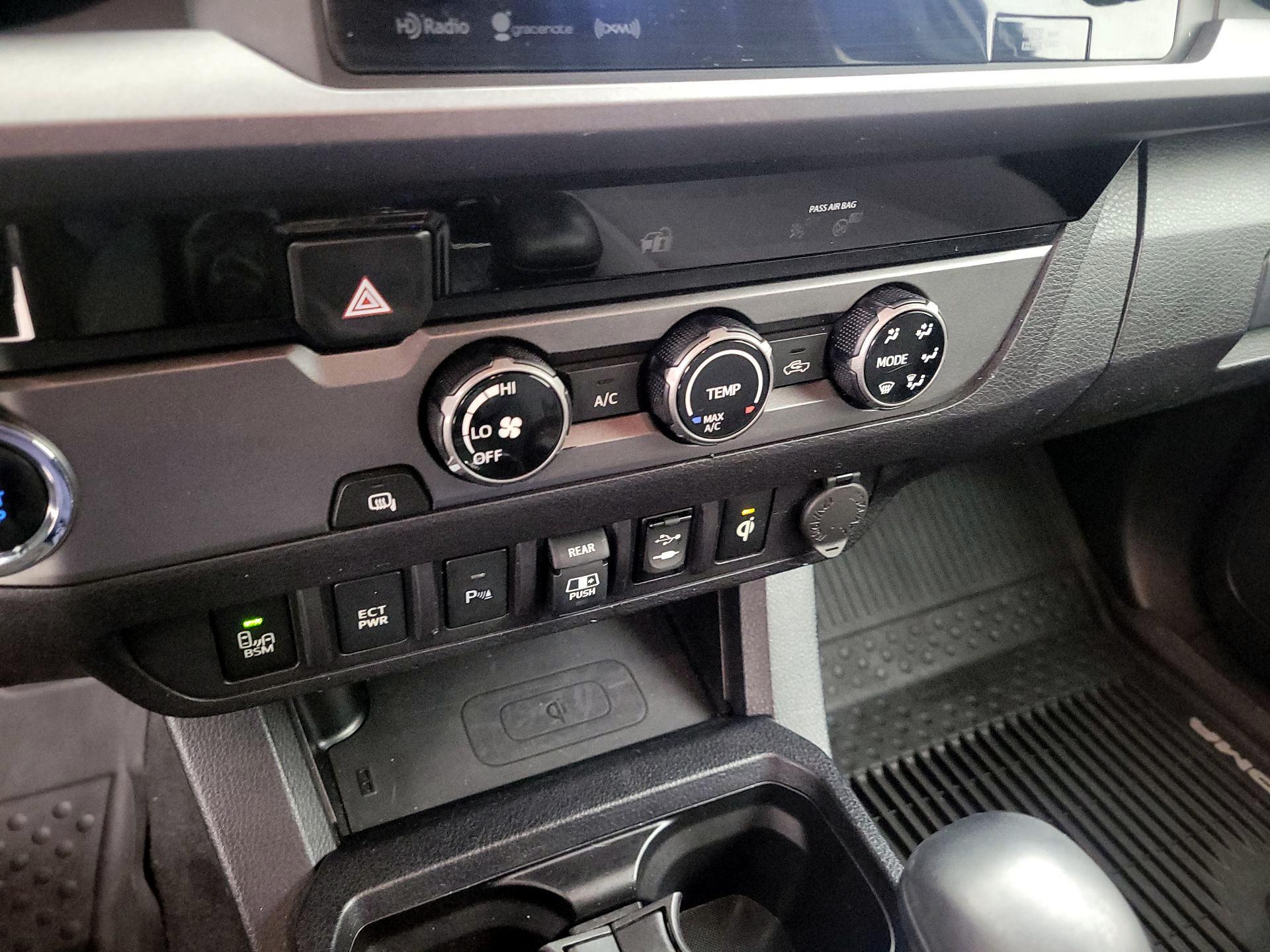 Thumbnail: 2018 Toyota Tacoma - 16