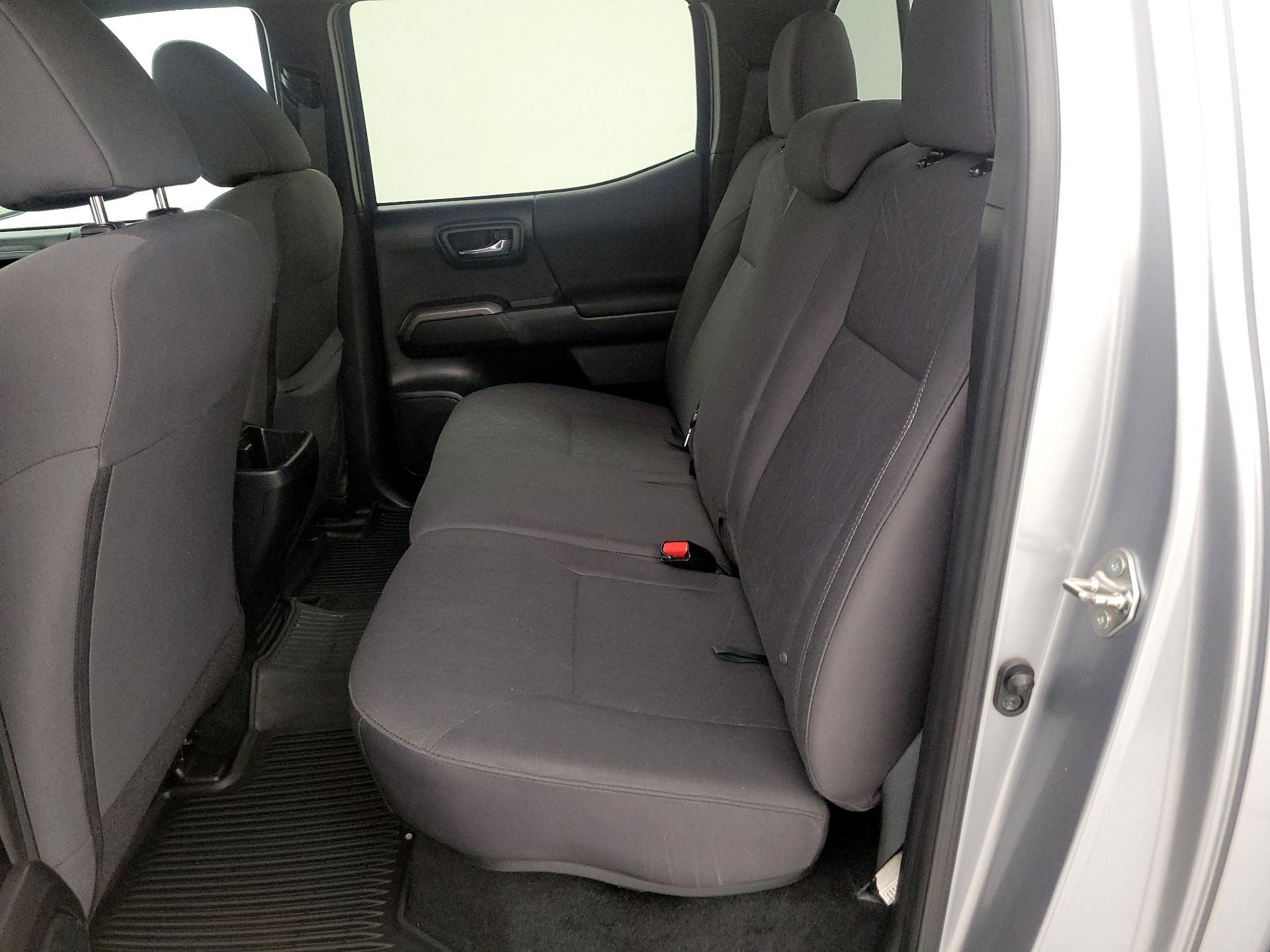 Thumbnail: 2018 Toyota Tacoma - 19