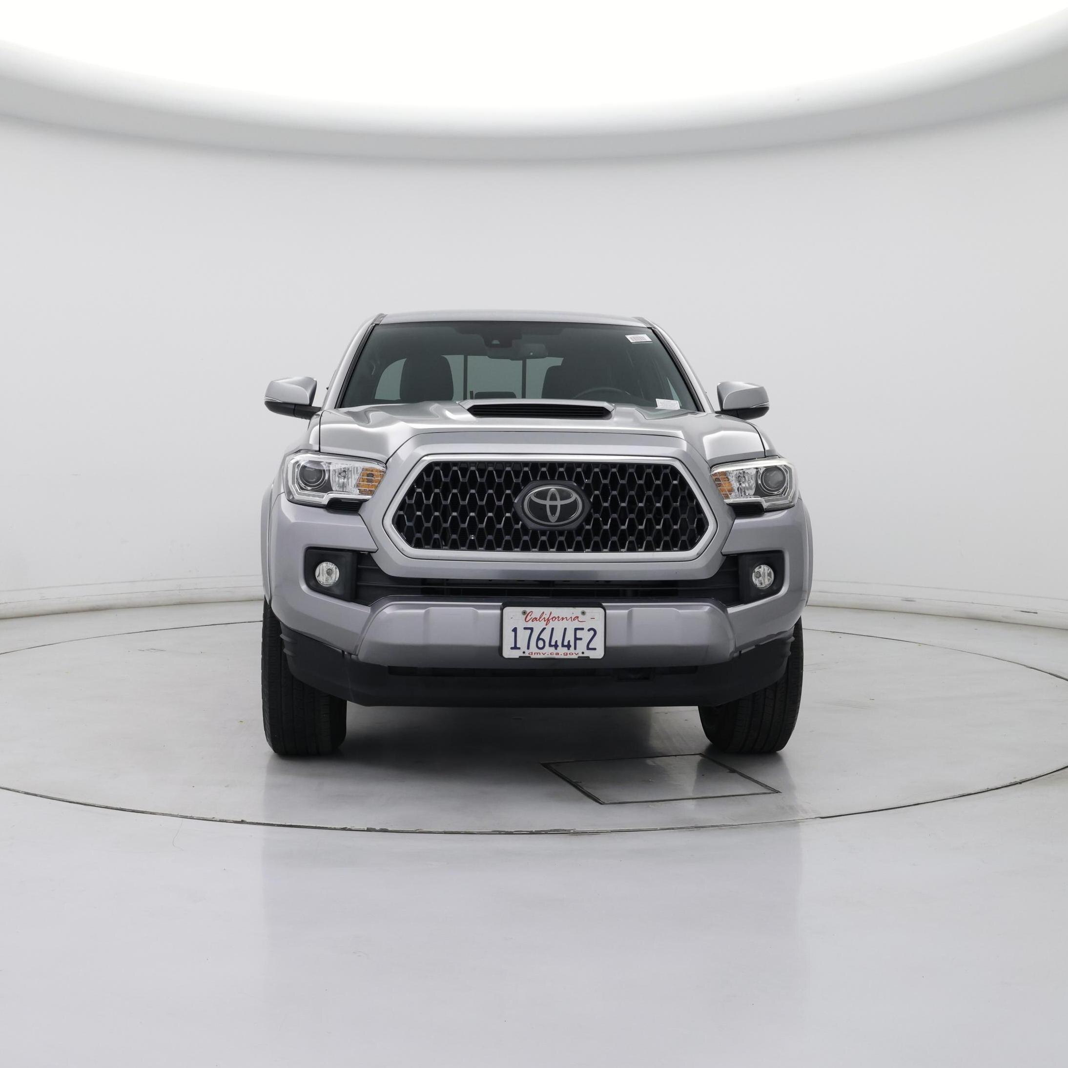 Thumbnail: 2018 Toyota Tacoma - 5