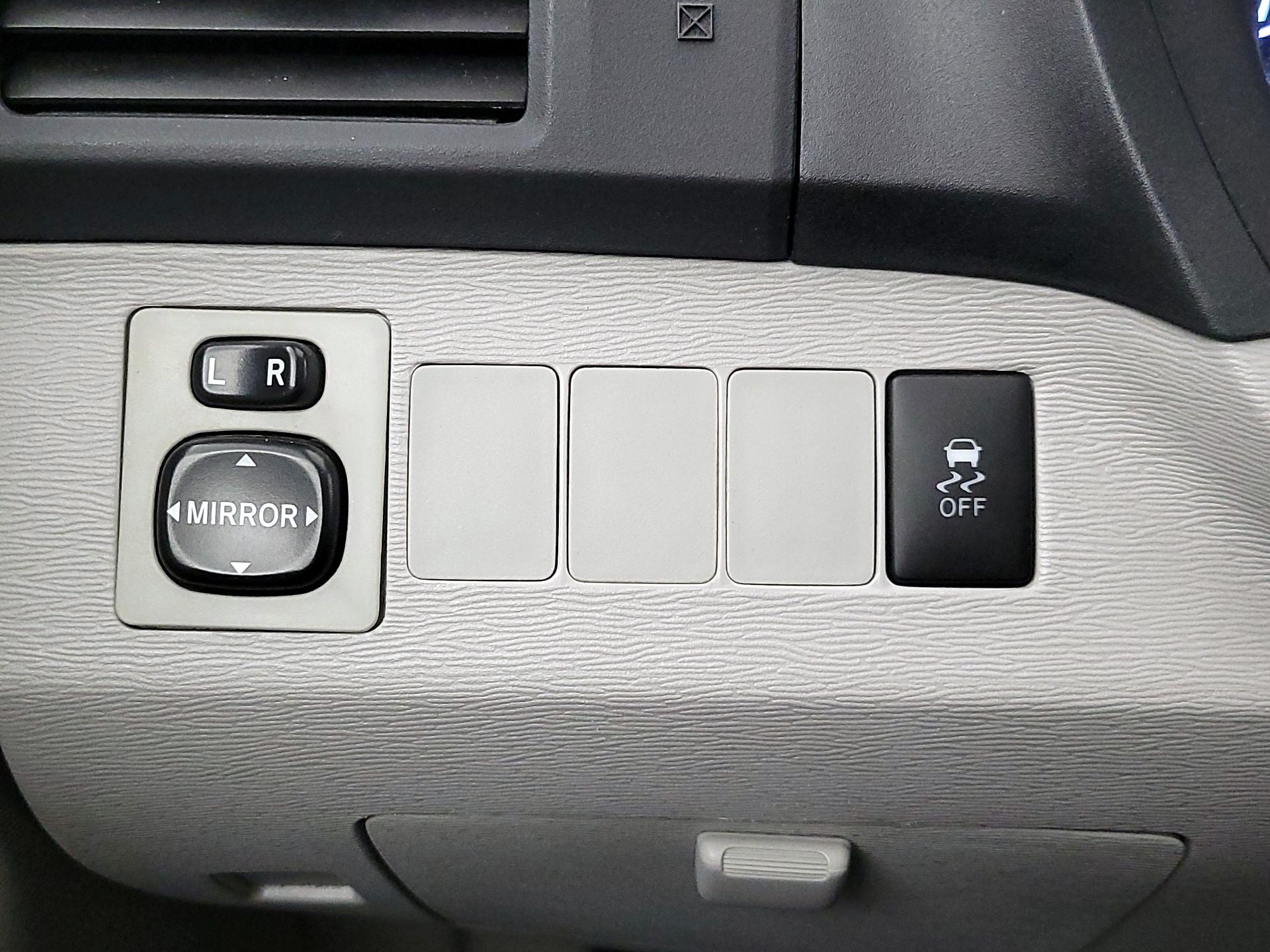 Thumbnail: 2015 Toyota Venza - 13