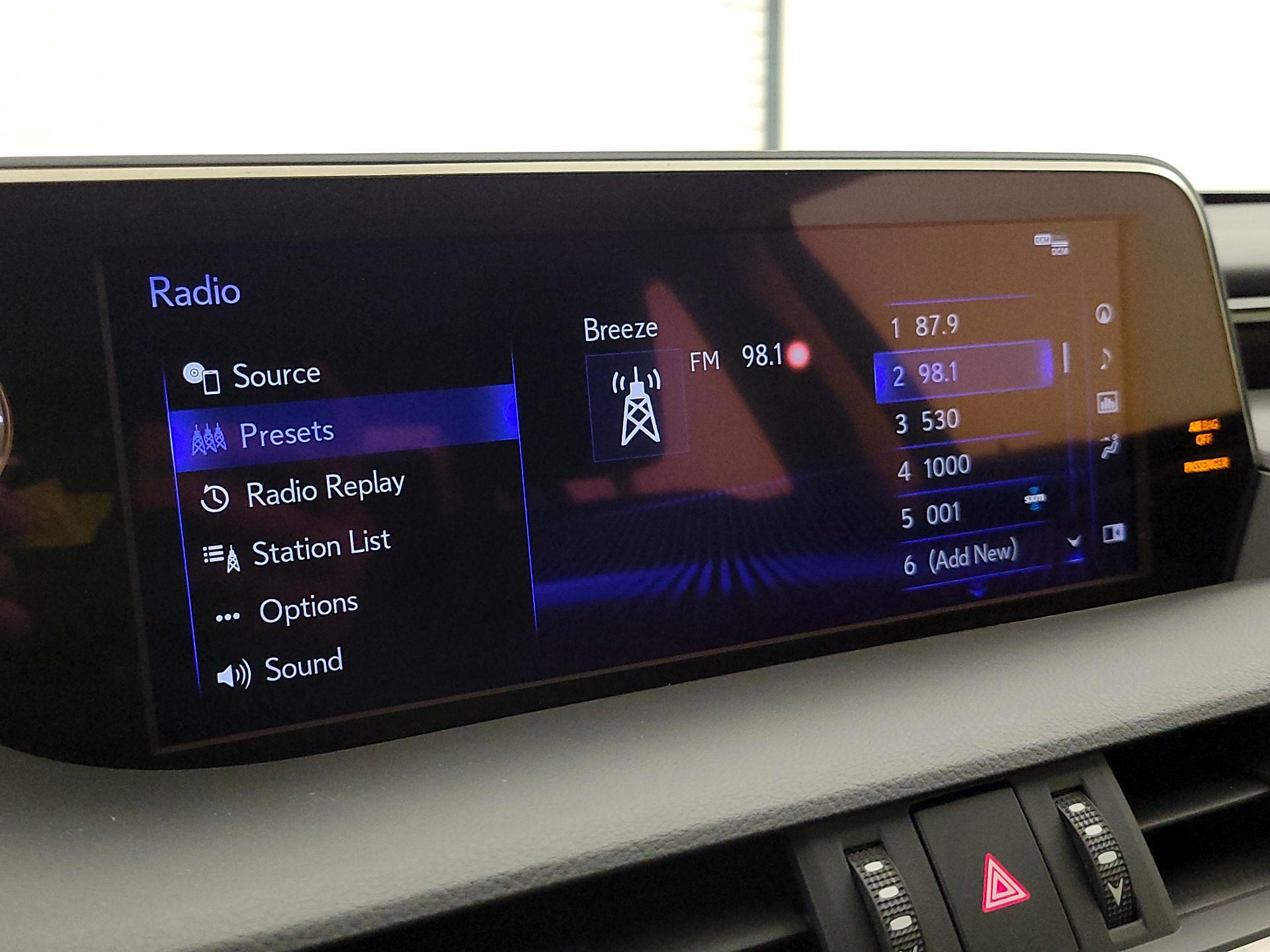 Thumbnail: 2019 Lexus ES - 16