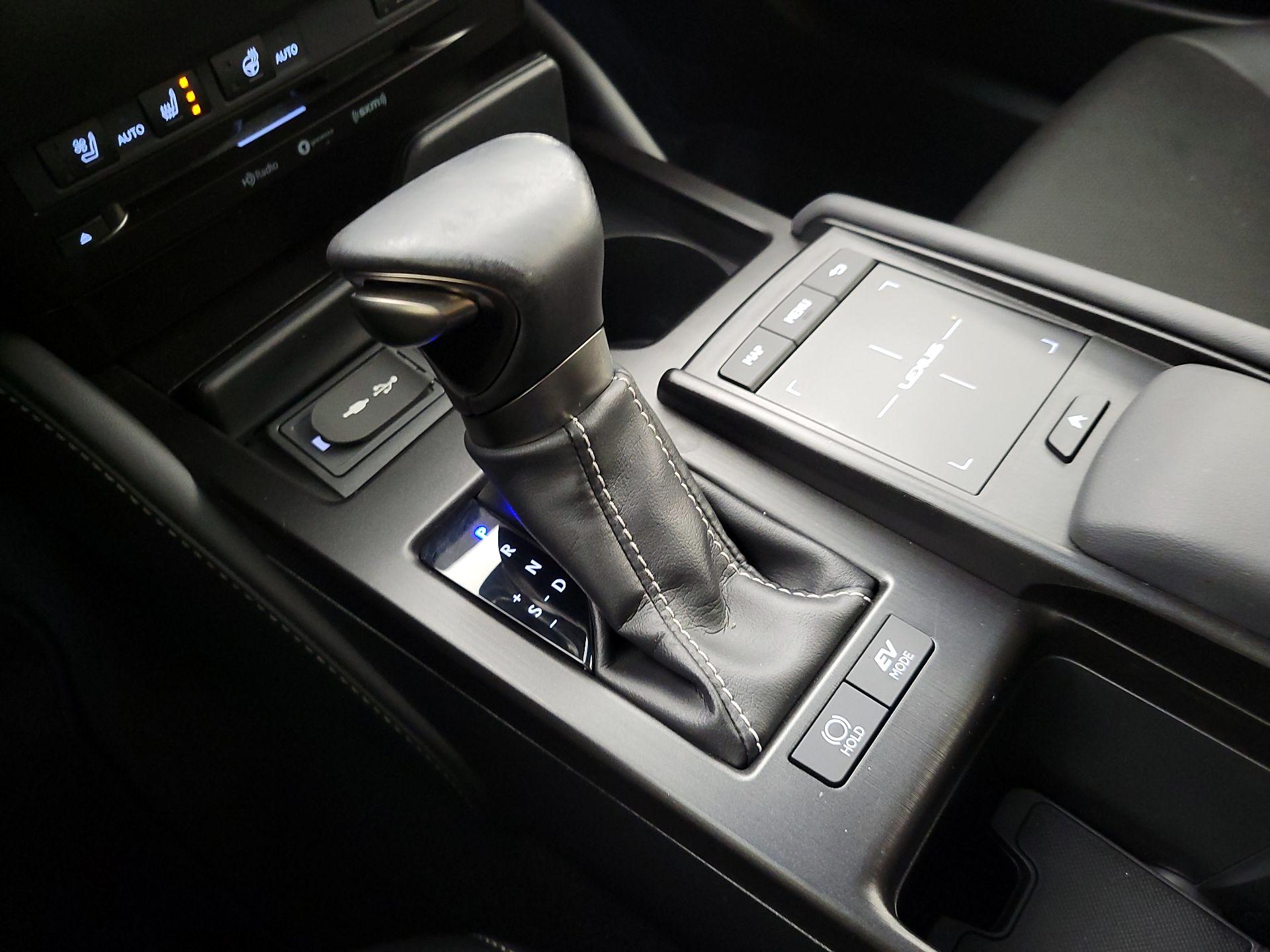 Thumbnail: 2019 Lexus ES - 18