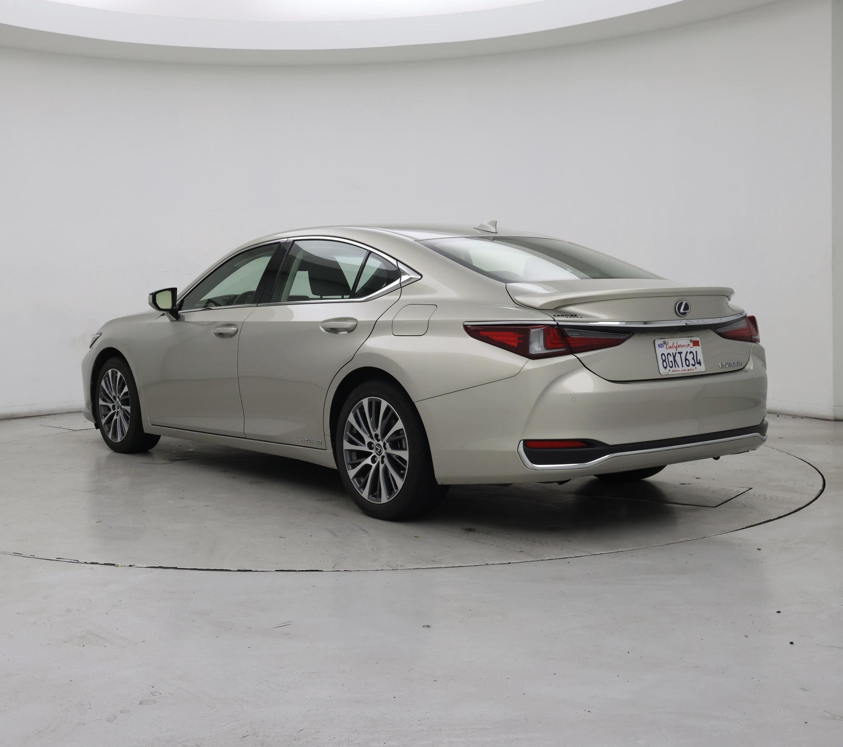 Thumbnail: 2019 Lexus ES - 2