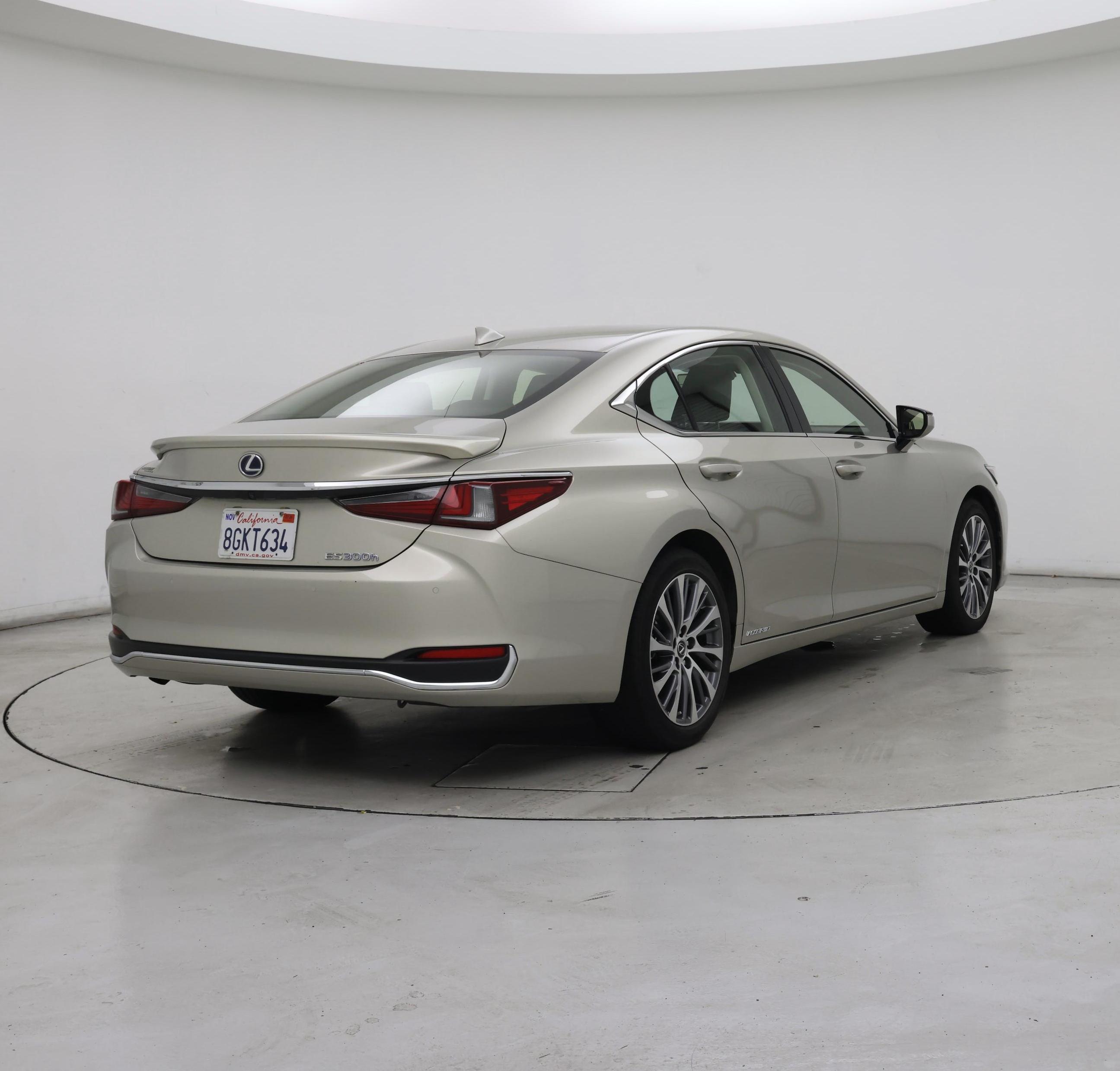 Thumbnail: 2019 Lexus ES - 8