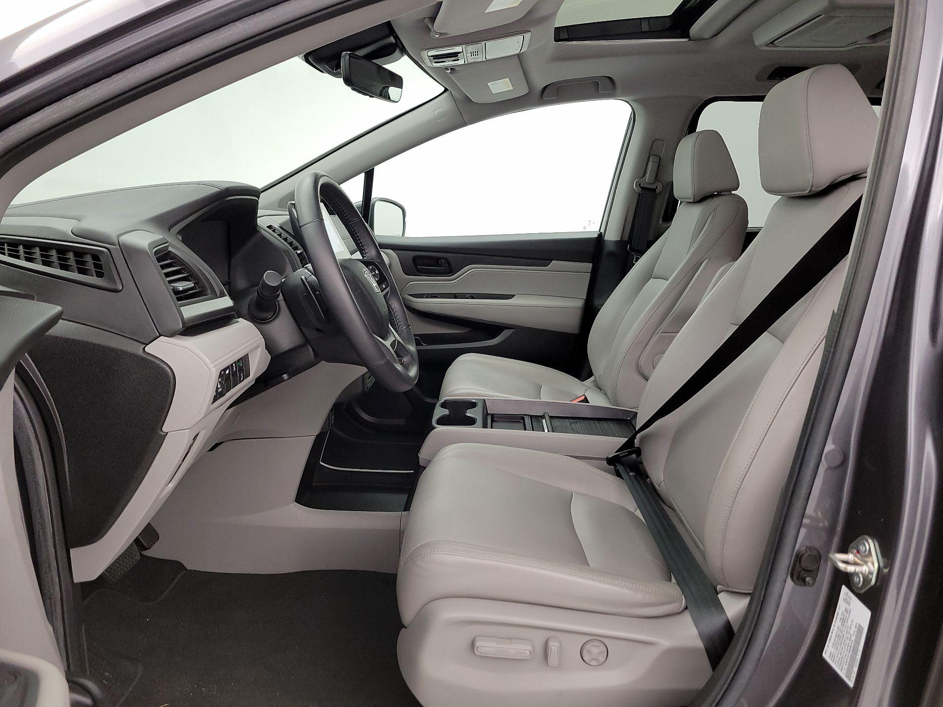 Thumbnail: 2019 Honda Odyssey - 11